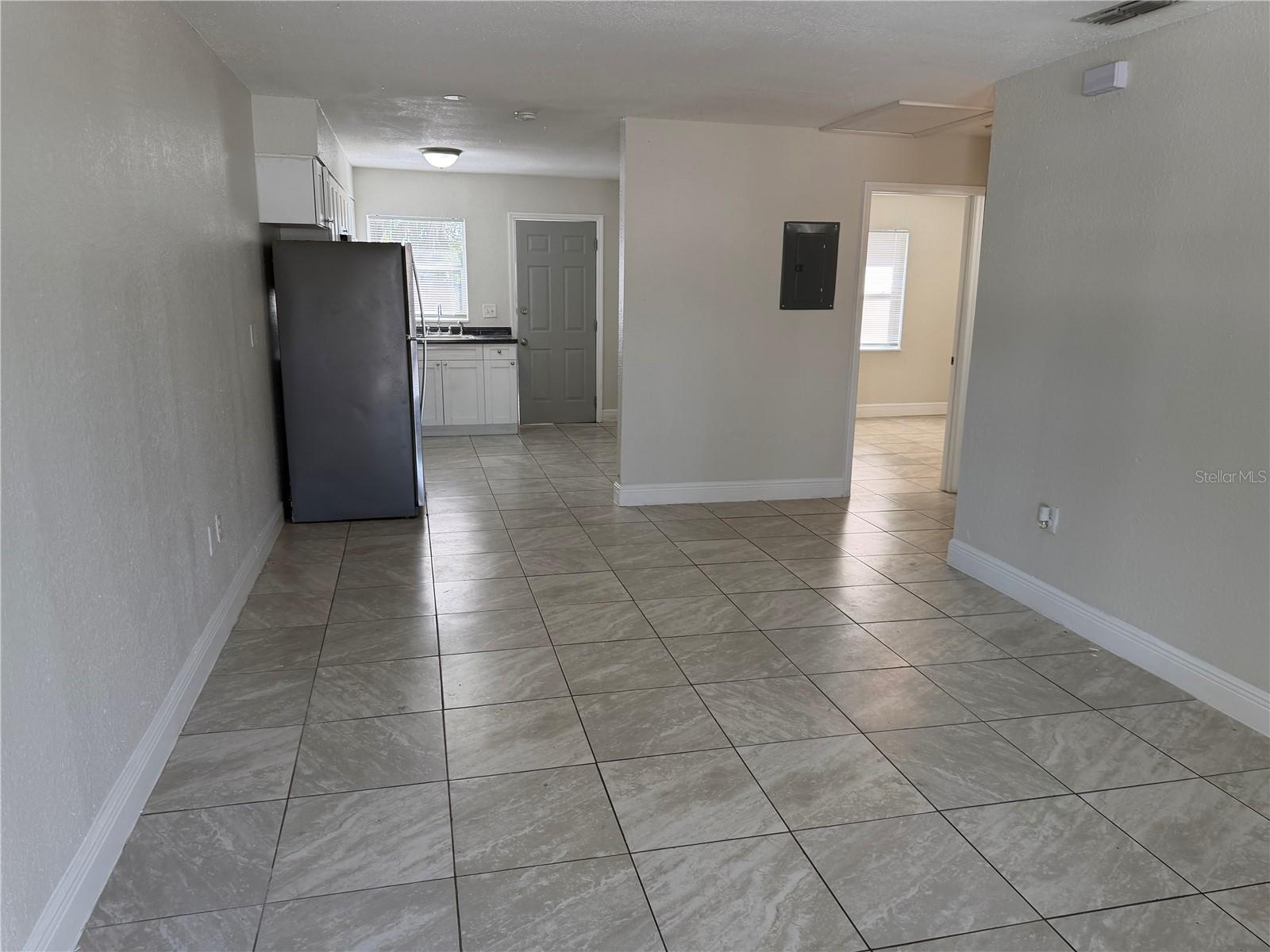 Image 19 of 21 For 1112 Martin Street