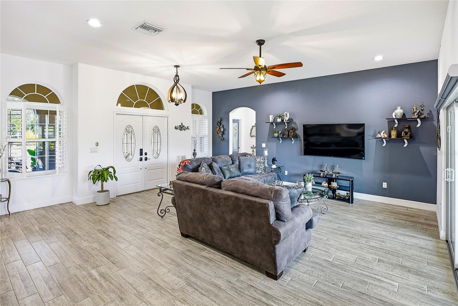 Image 10 of 68 For 3451 Michigan Avenue