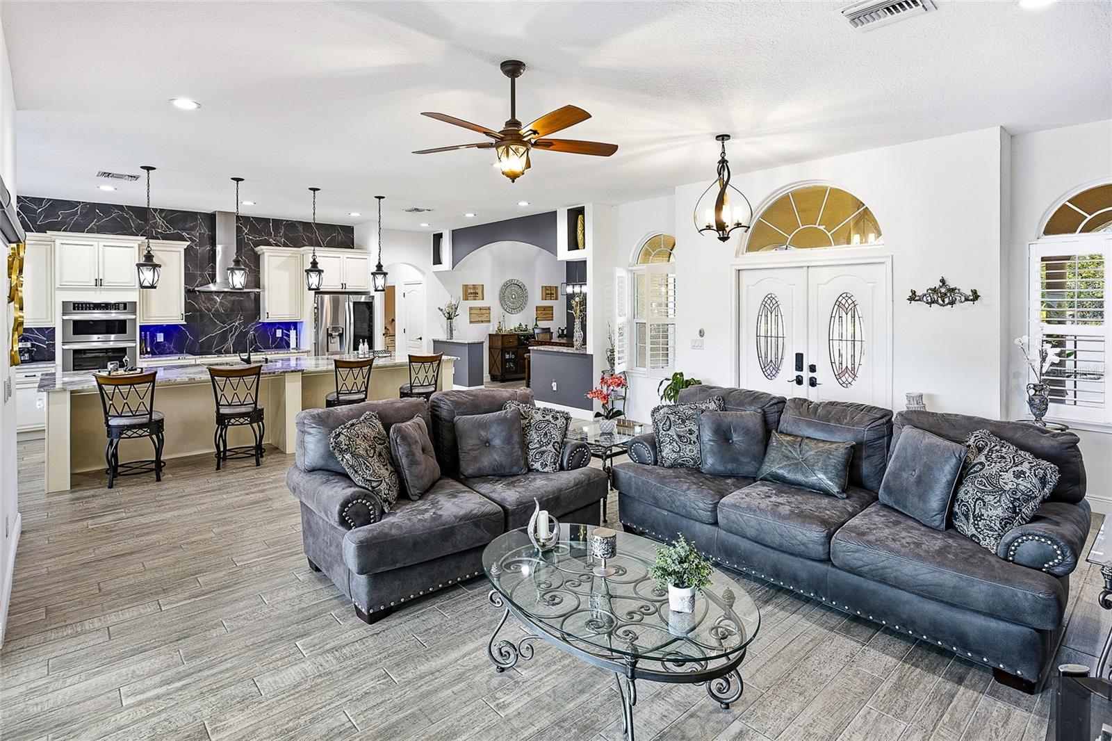 Image 11 of 68 For 3451 Michigan Avenue