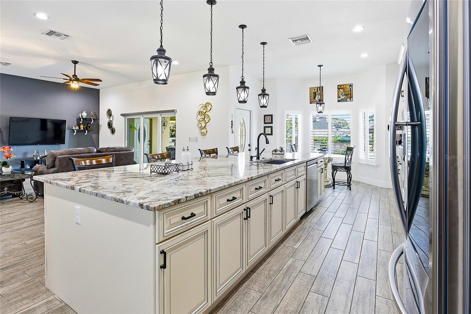 Image 14 of 68 For 3451 Michigan Avenue