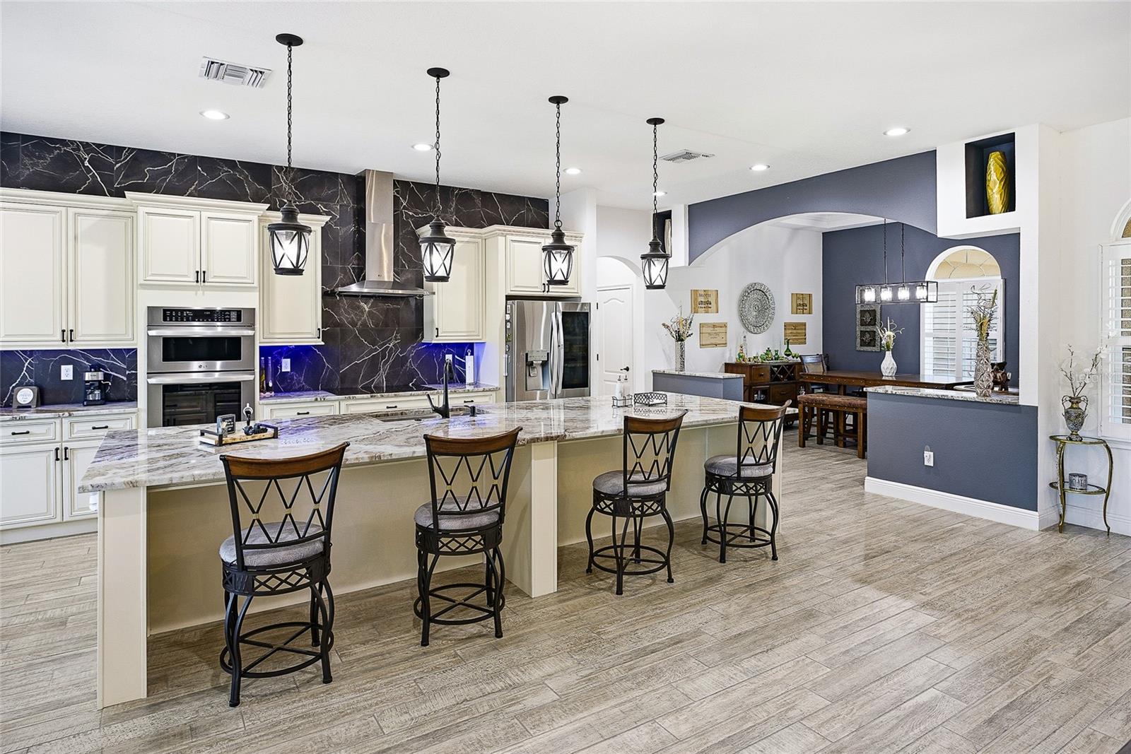 Image 21 of 68 For 3451 Michigan Avenue