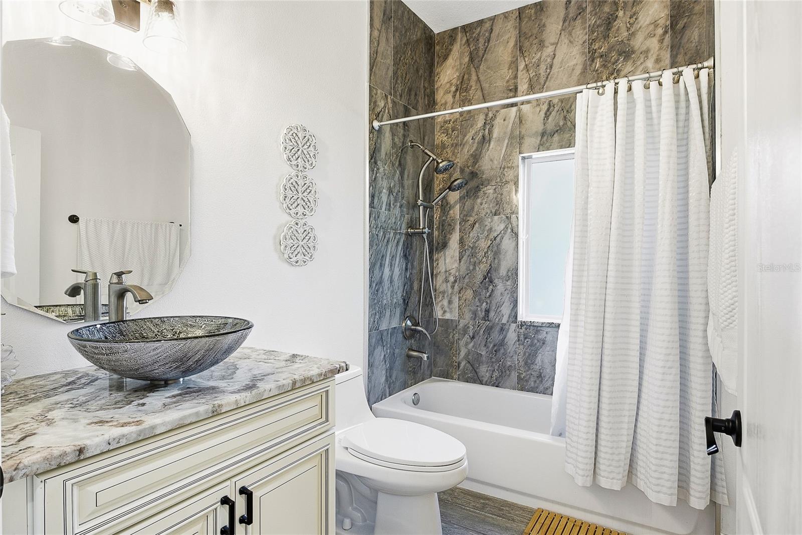 Image 31 of 68 For 3451 Michigan Avenue