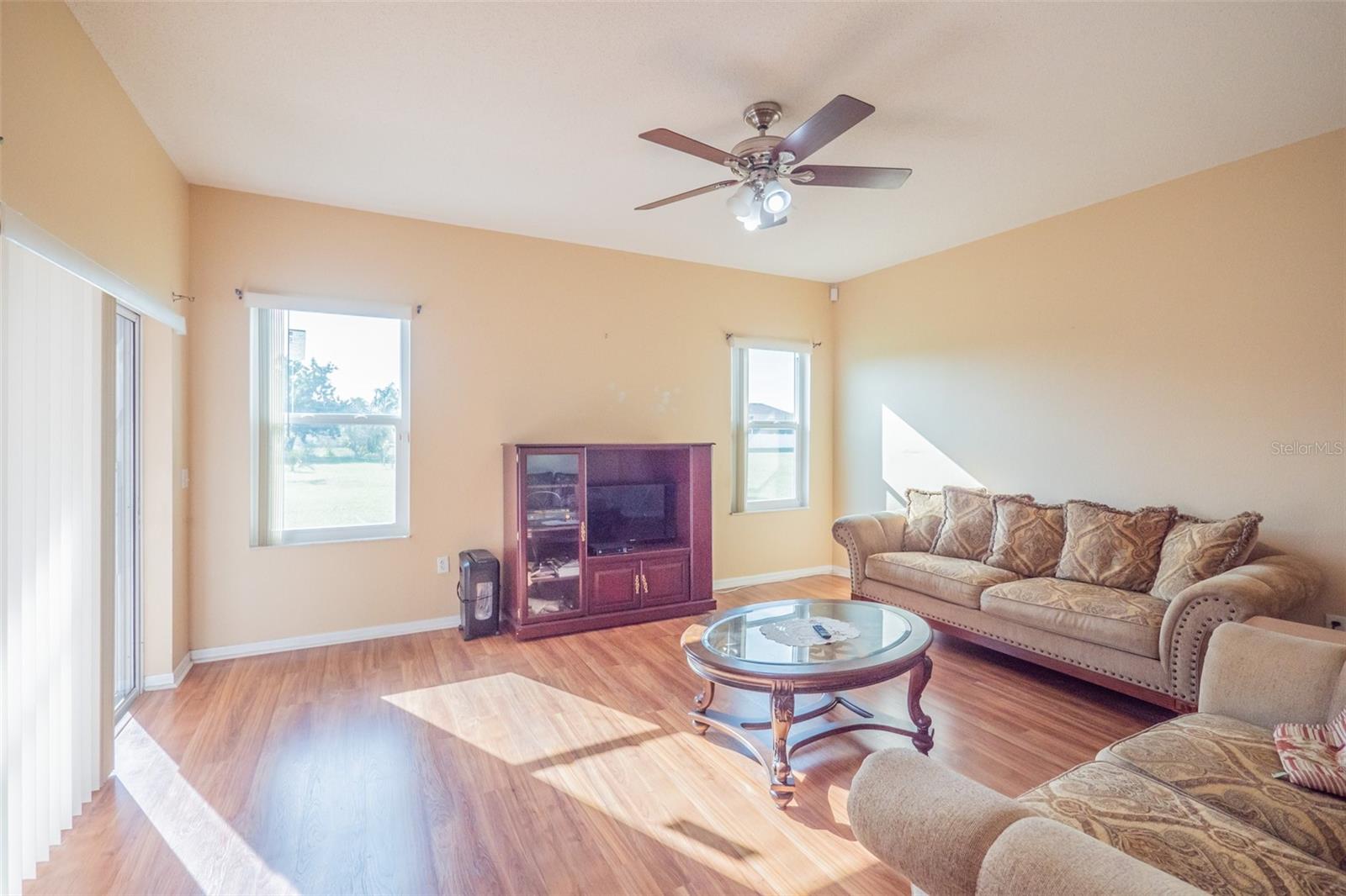 Image 10 of 41 For 193 Aurelia Court