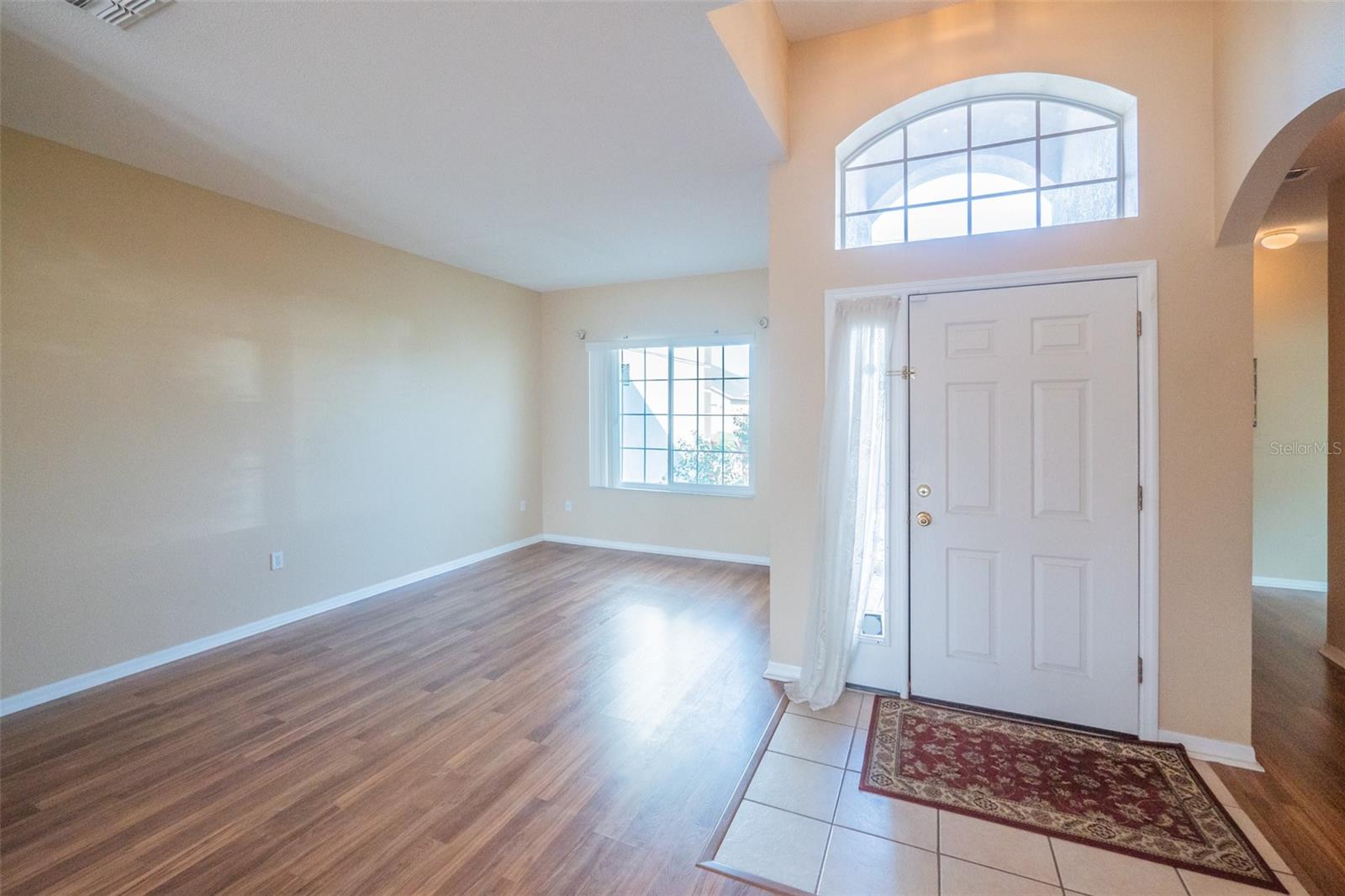 Image 33 of 41 For 193 Aurelia Court