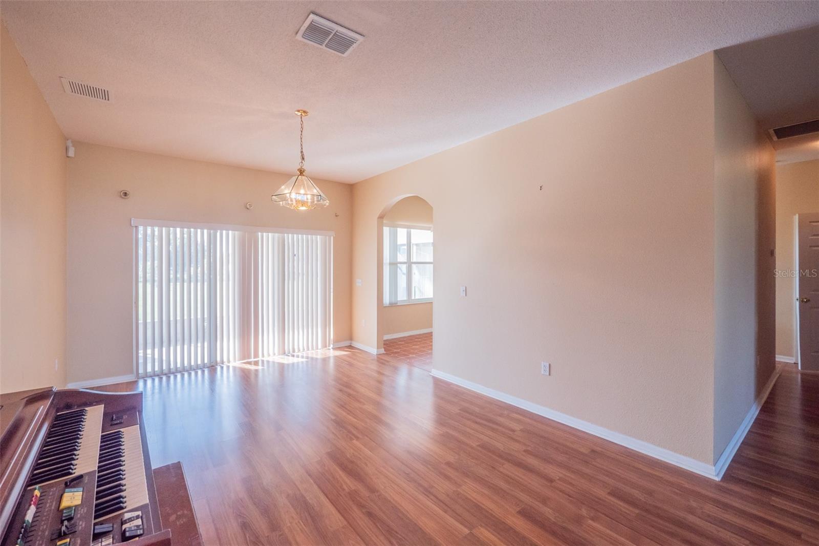 Image 35 of 41 For 193 Aurelia Court