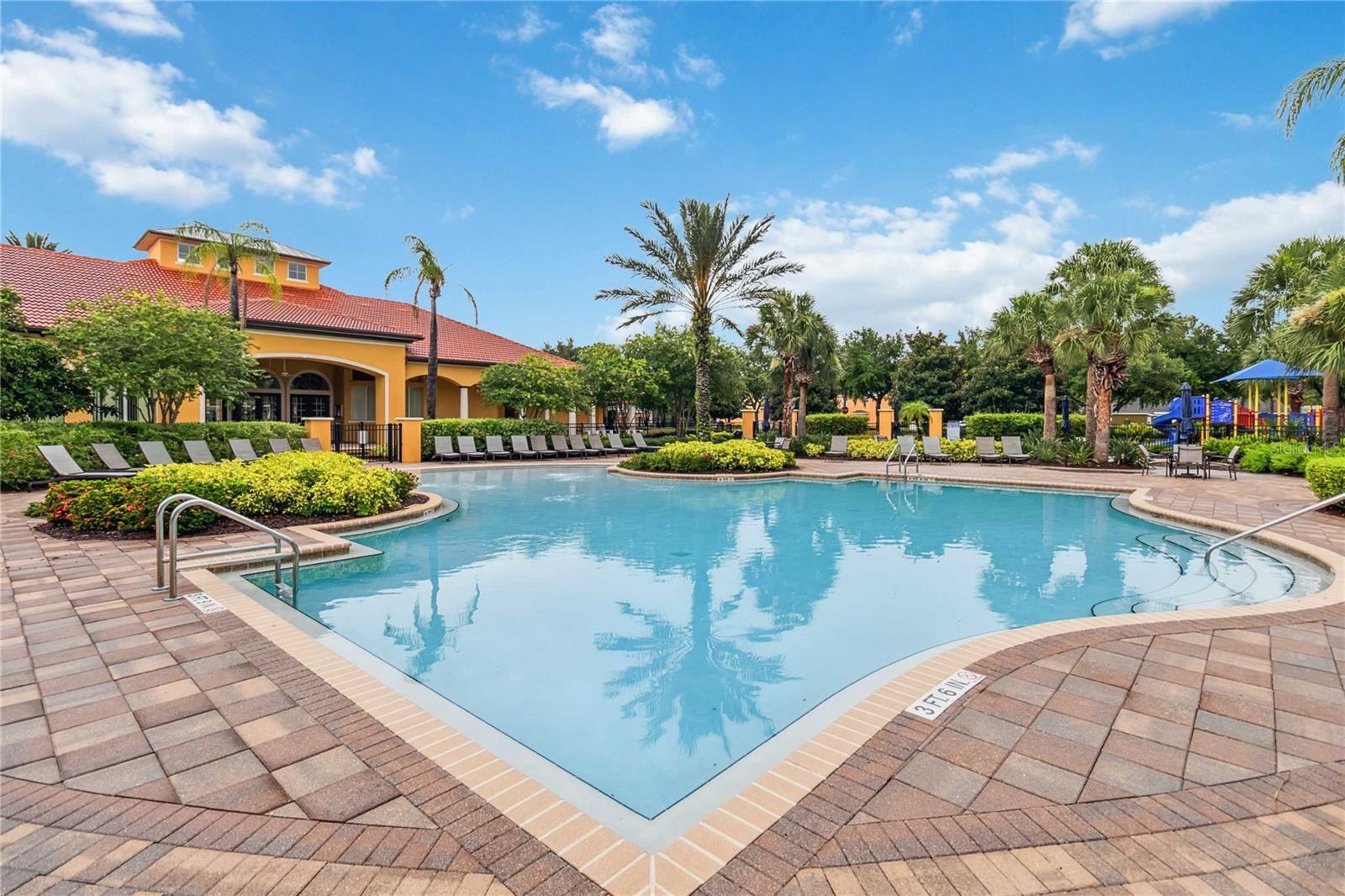 Image 40 of 63 For 163 Tiger Lily Court