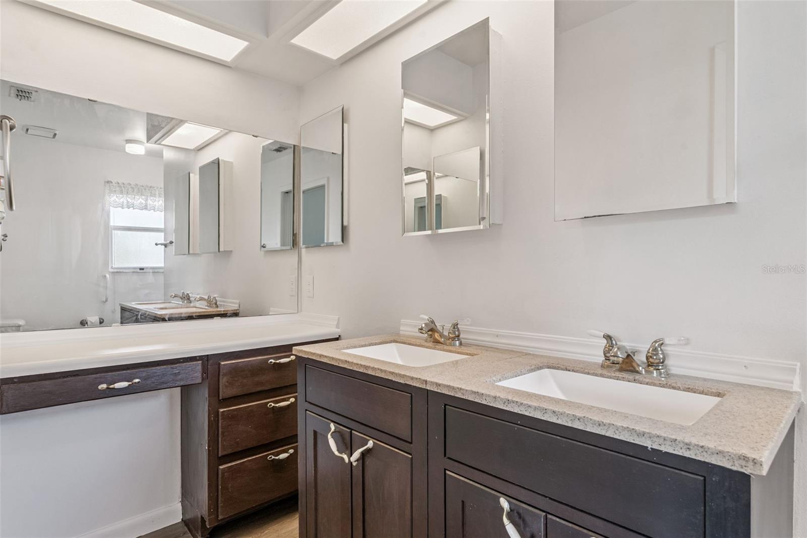 Image 21 of 34 For 1409 New Abbey Avenue