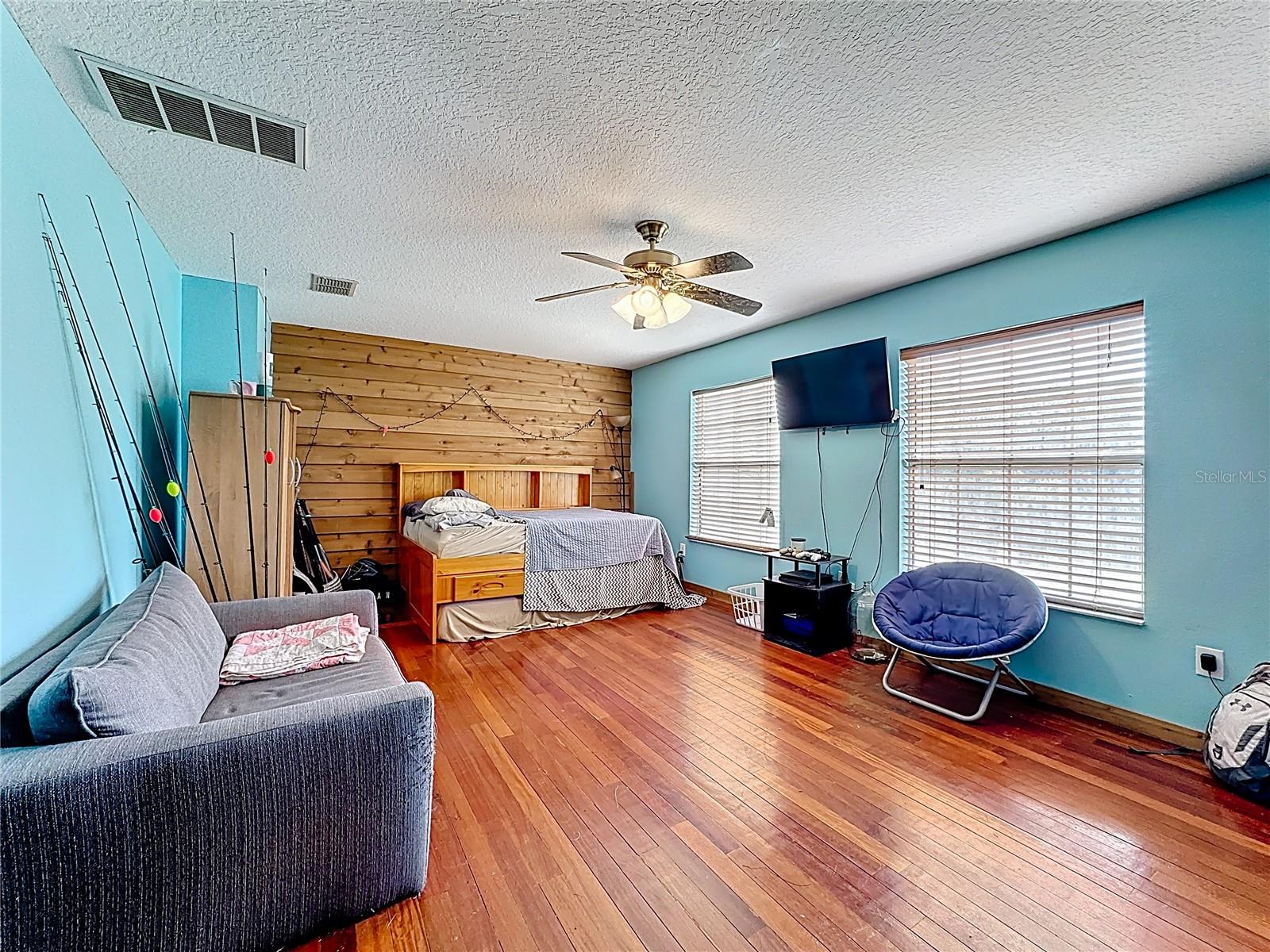 Image 23 of 30 For 1820 Lost Lake Court