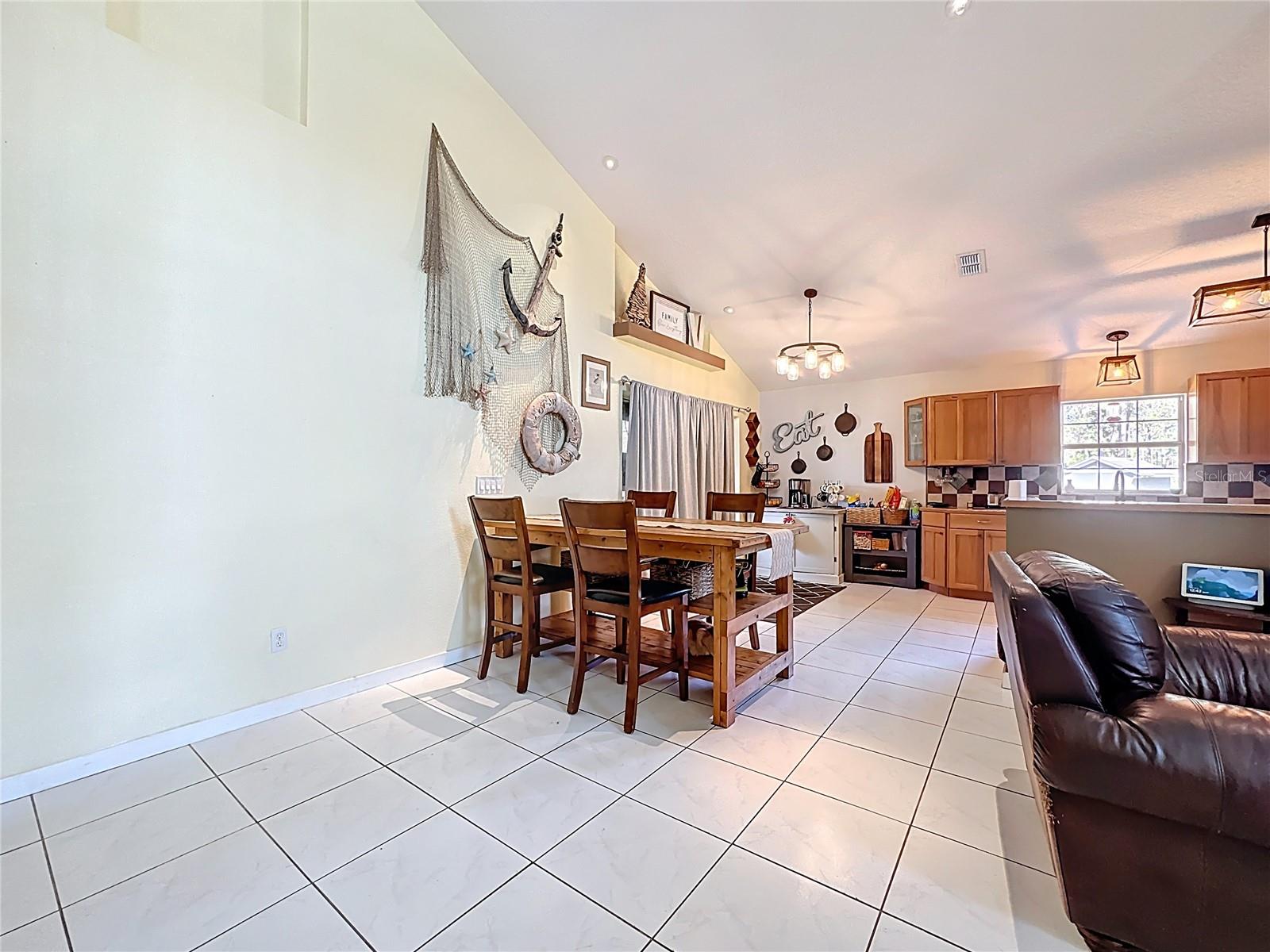 Image 7 of 30 For 1820 Lost Lake Court