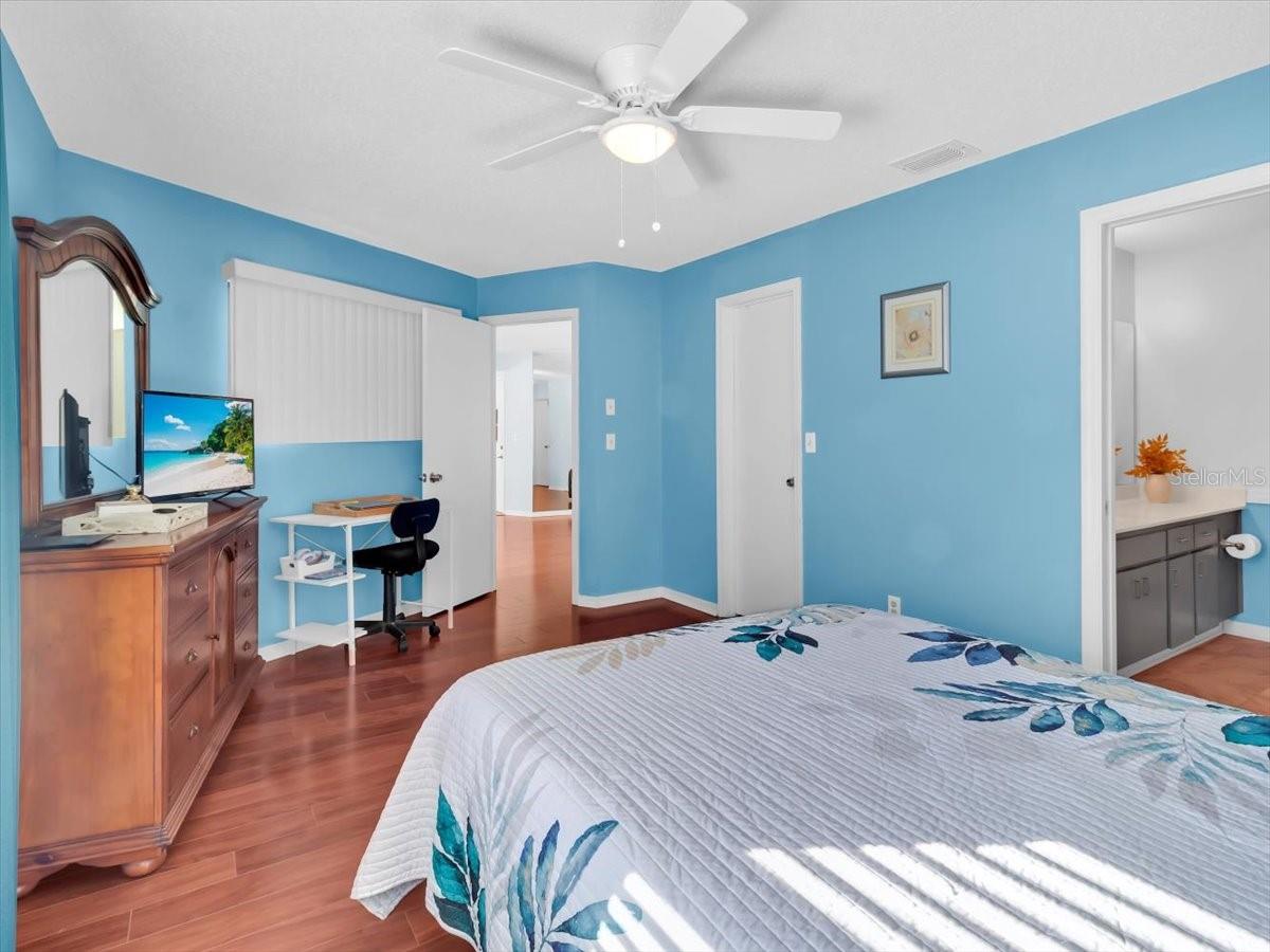 Image 22 of 40 For 1810 Atrium Drive