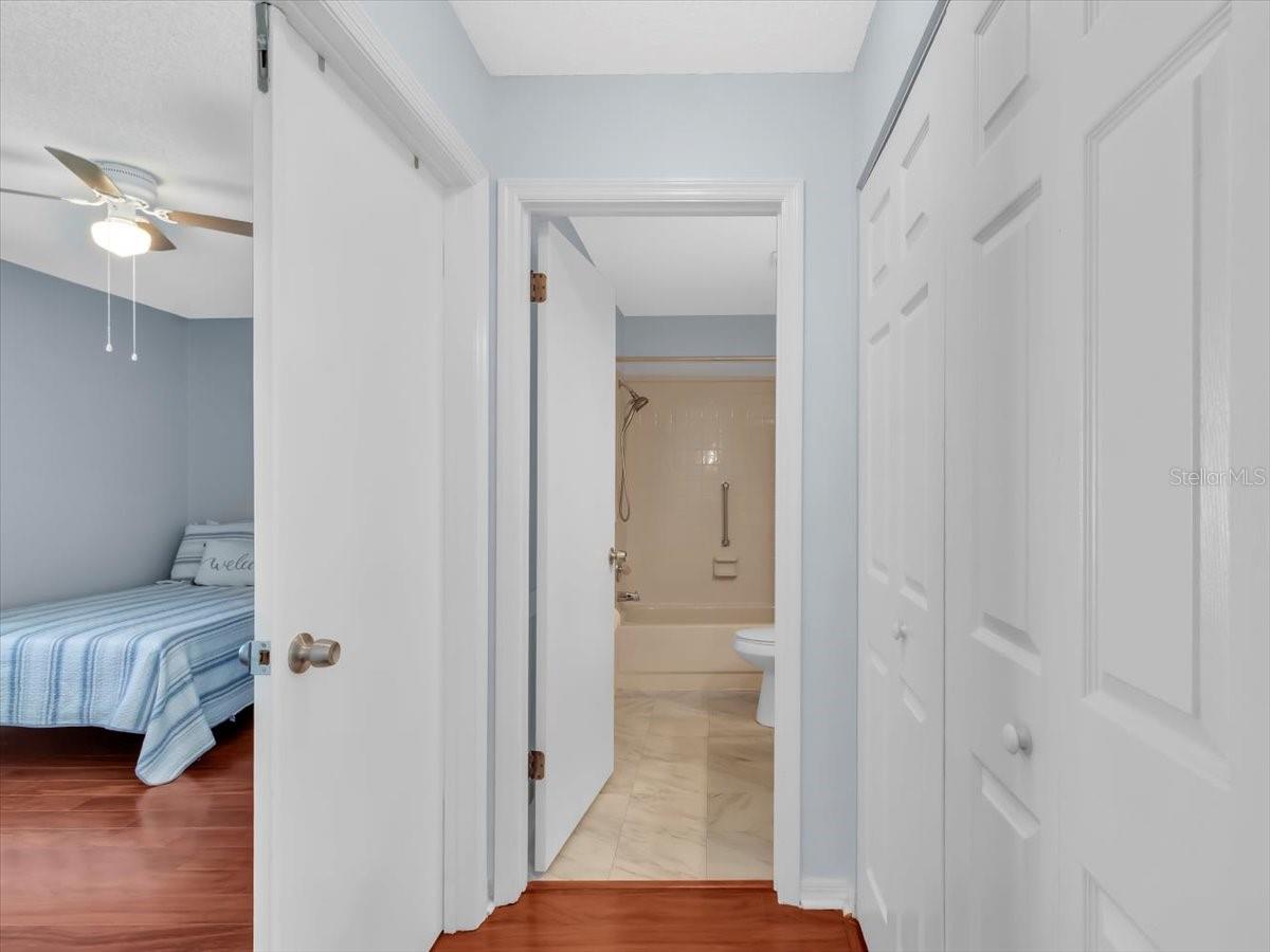 Image 28 of 40 For 1810 Atrium Drive