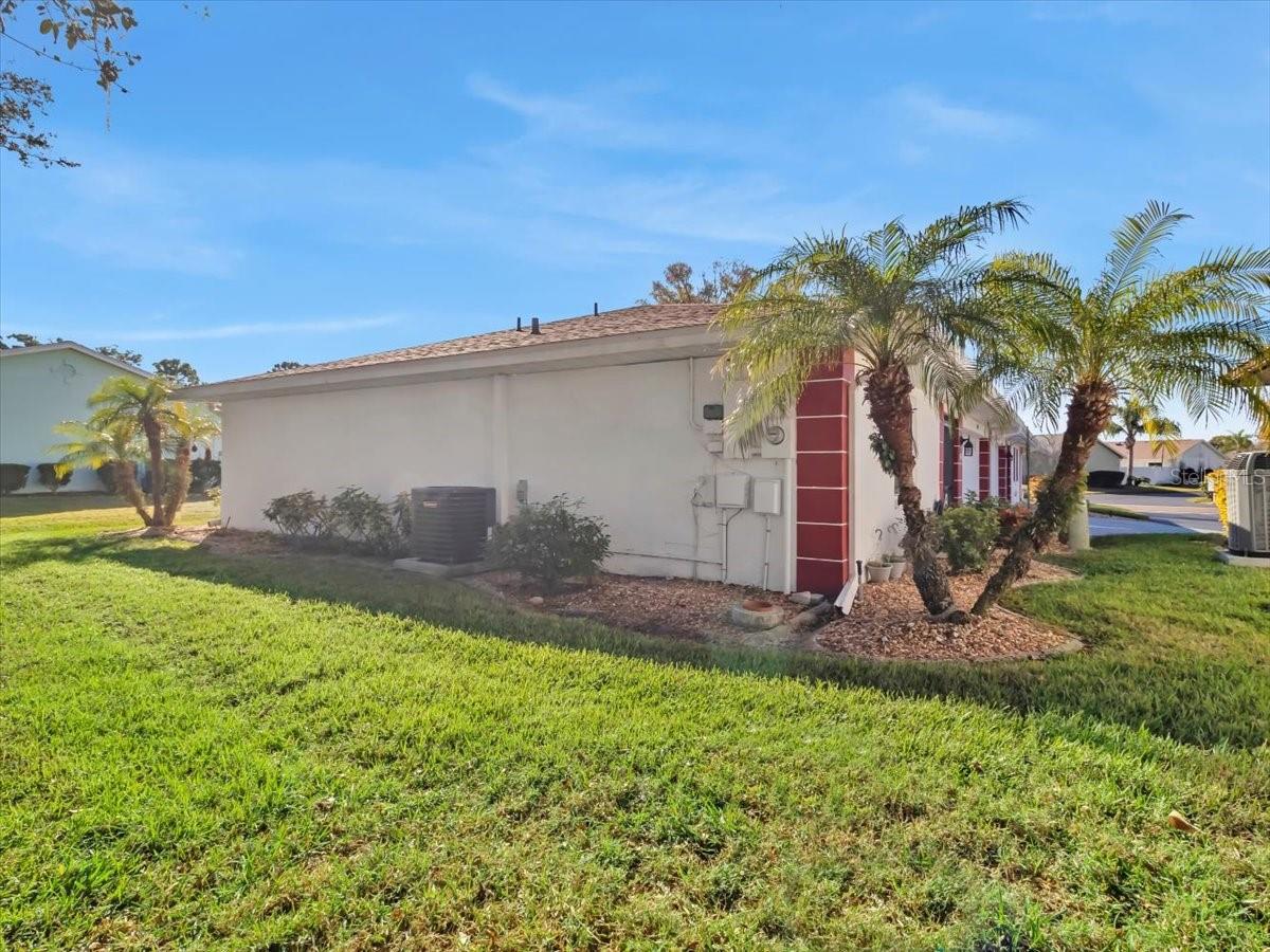 Image 34 of 40 For 1810 Atrium Drive