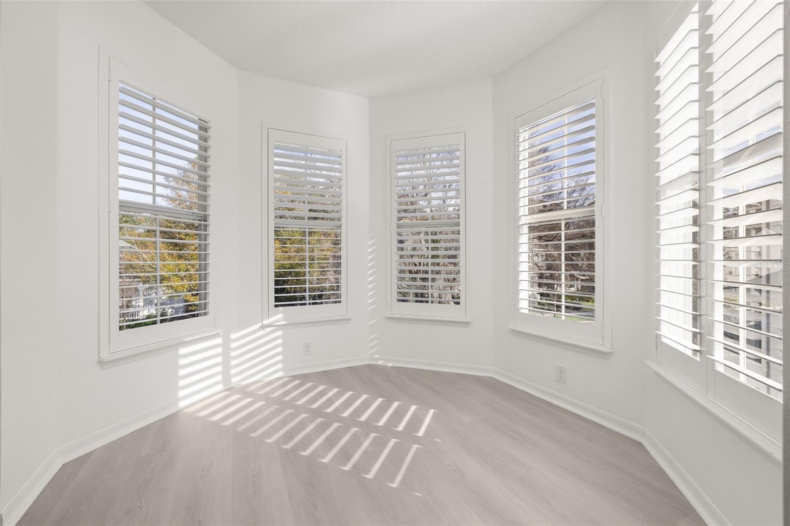 Image 49 of 99 For 928 Spring Park Loop