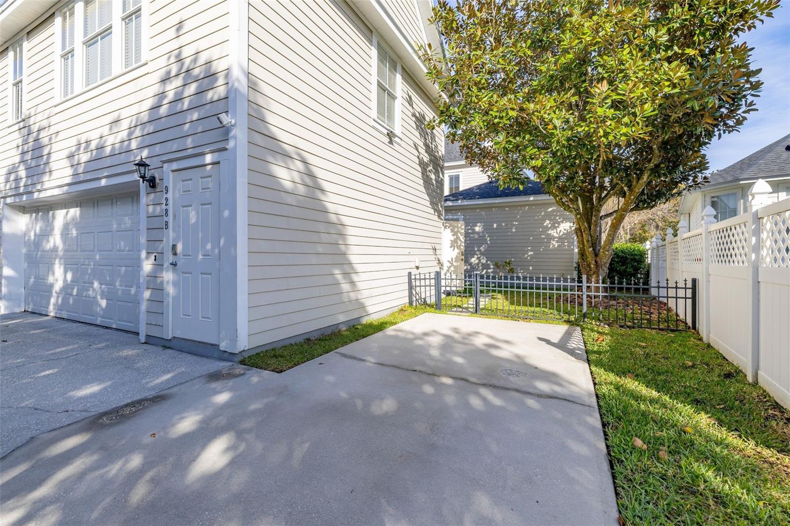 Image 73 of 99 For 928 Spring Park Loop