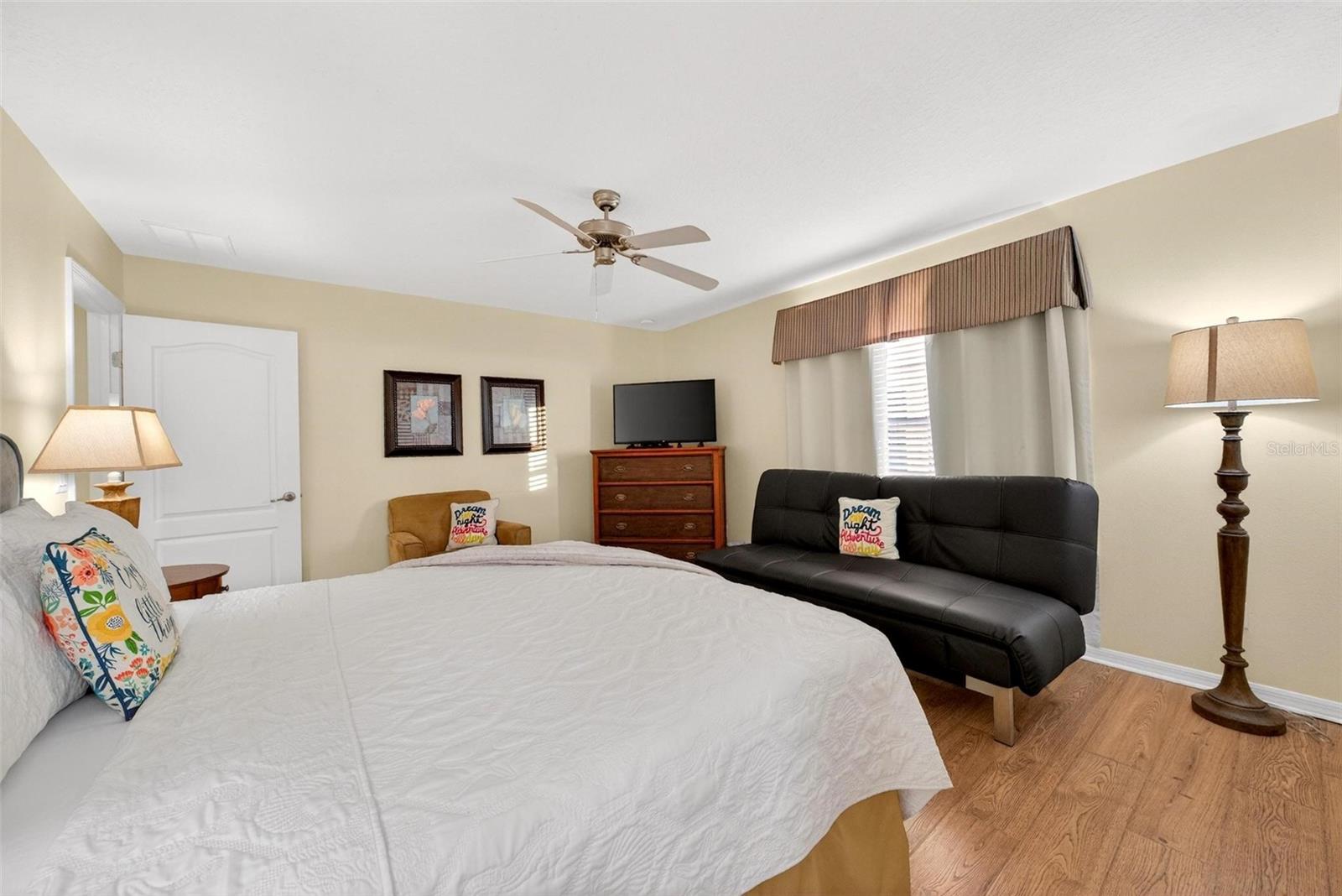 Image 20 of 56 For 8957 Majesty Palm Road