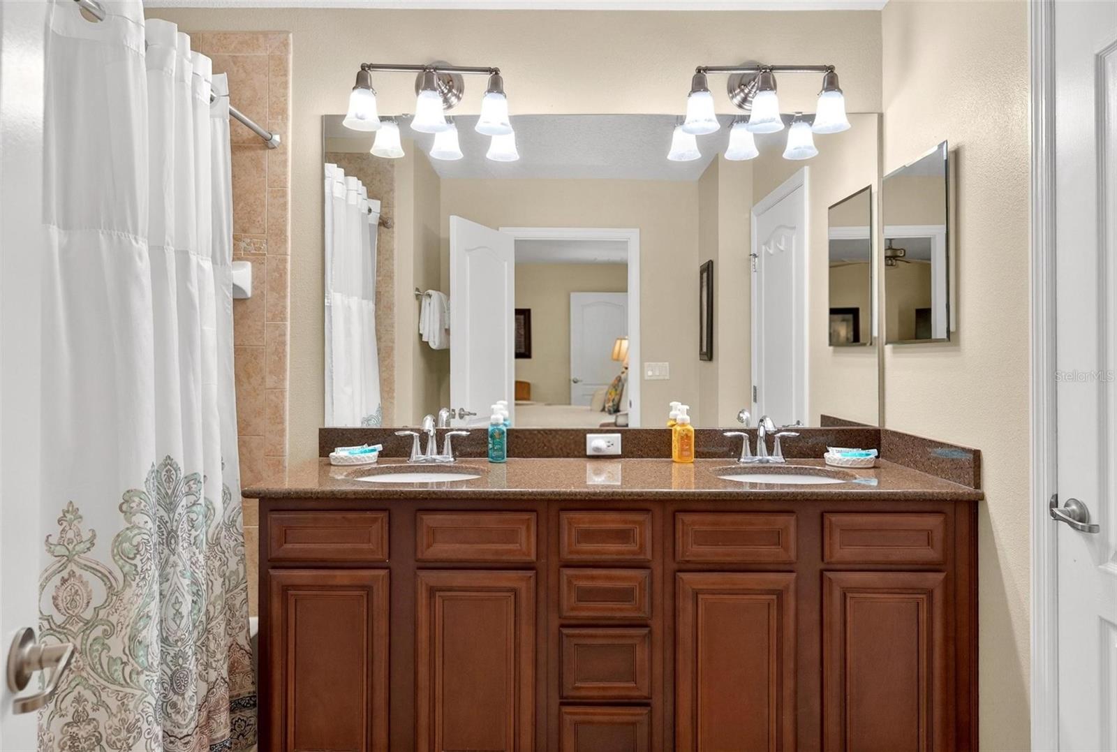 Image 21 of 56 For 8957 Majesty Palm Road