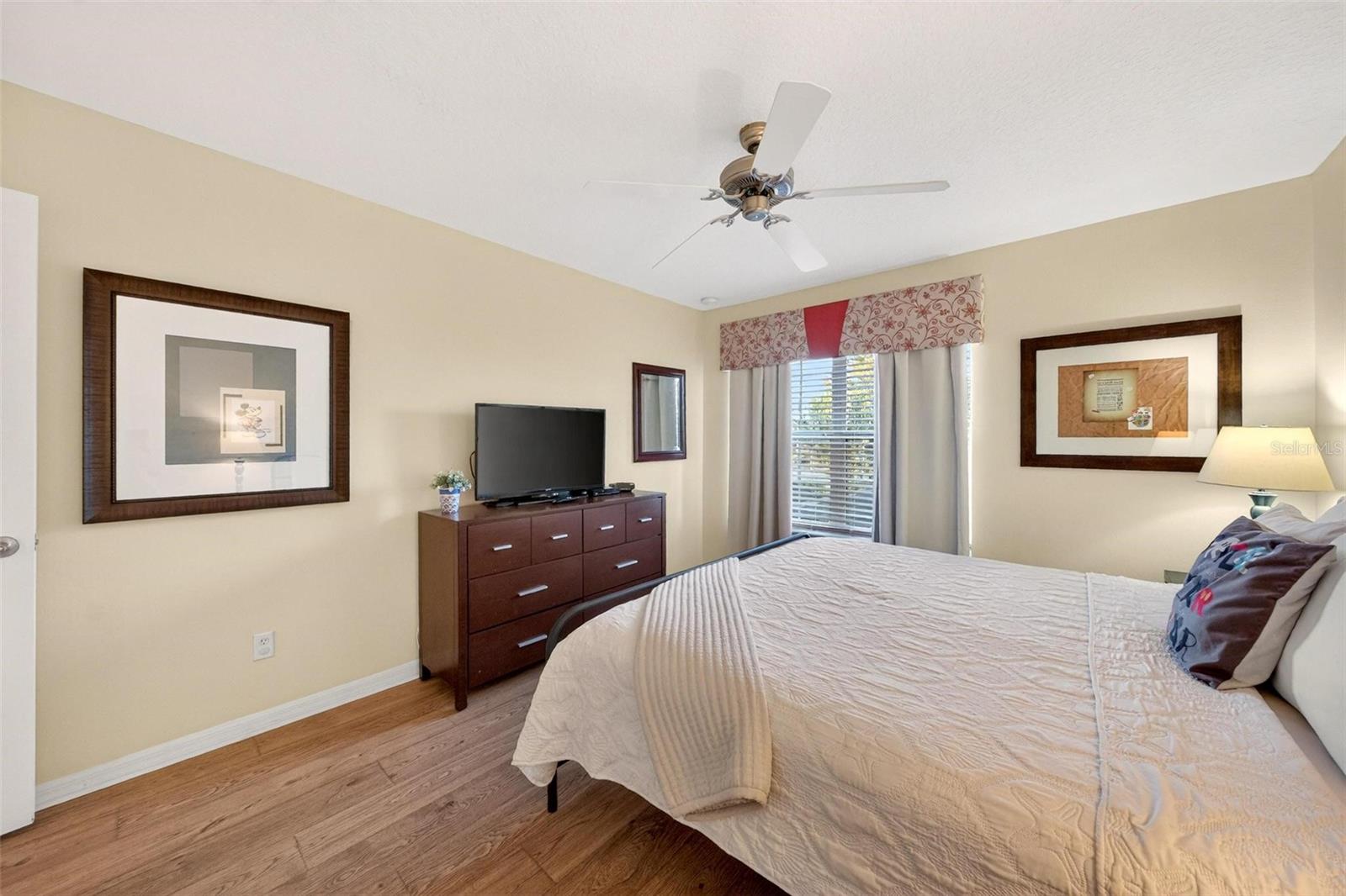 Image 26 of 56 For 8957 Majesty Palm Road