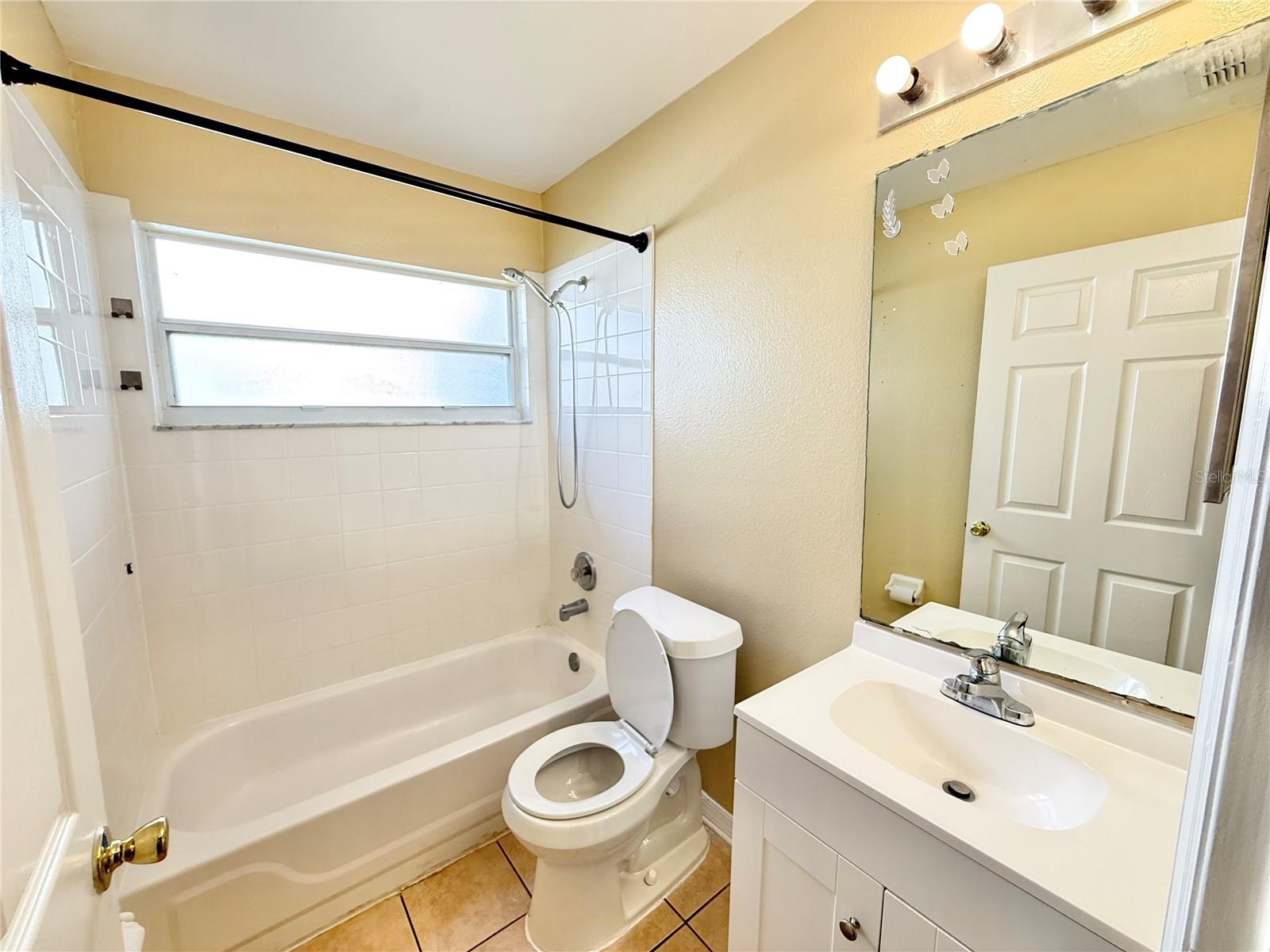 Image 20 of 27 For 4695 Prairie Point Boulevard