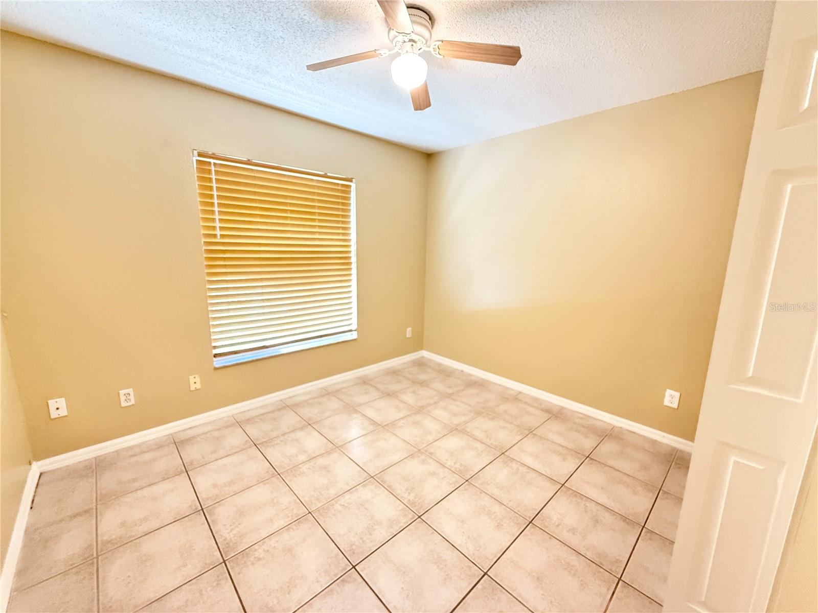 Image 21 of 27 For 4695 Prairie Point Boulevard