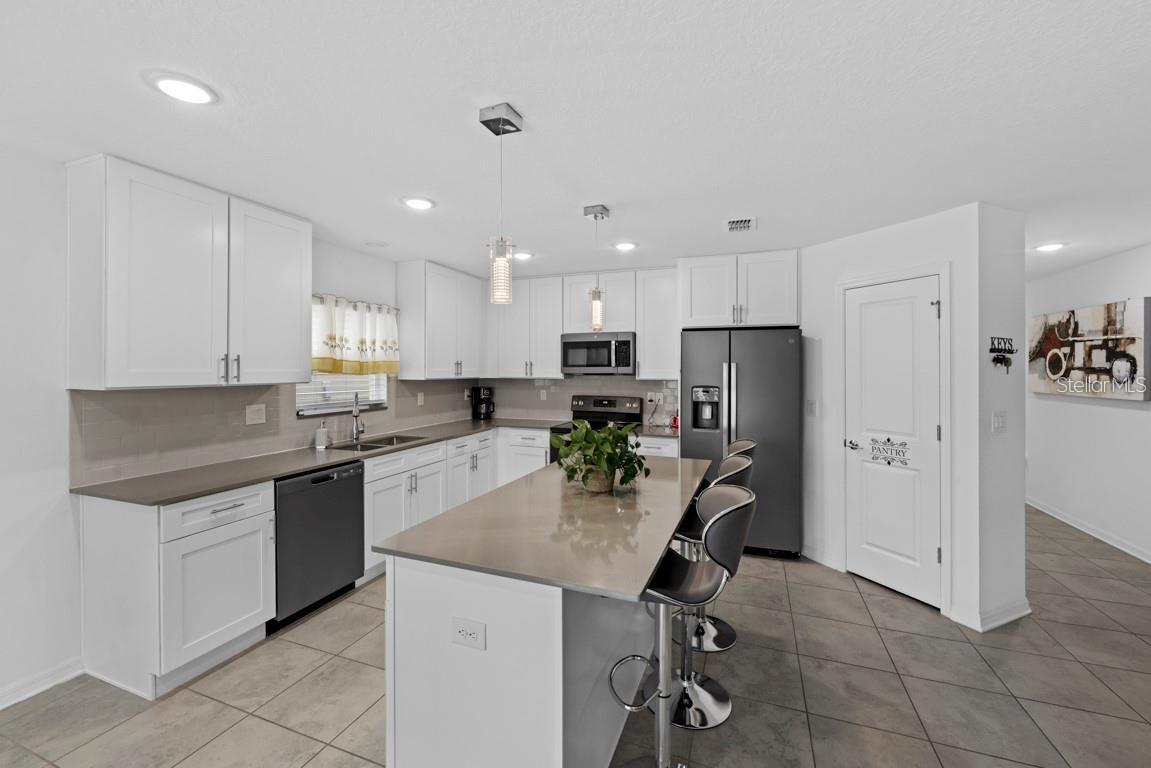 Image 4 of 29 For 4338 Finch Lane