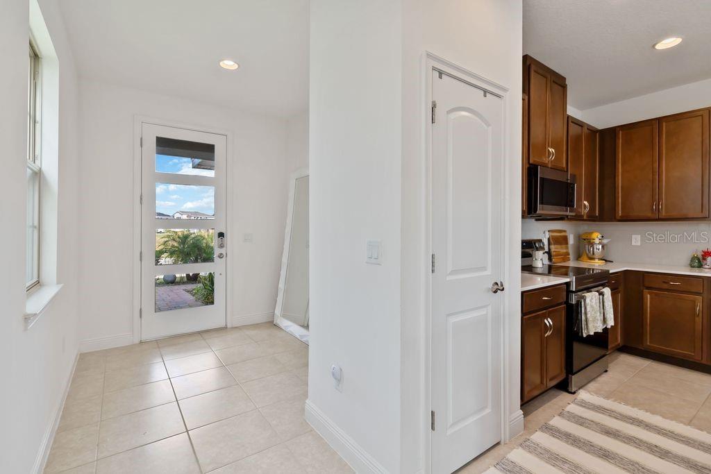 Image 4 of 50 For 3212 Oxbow Court