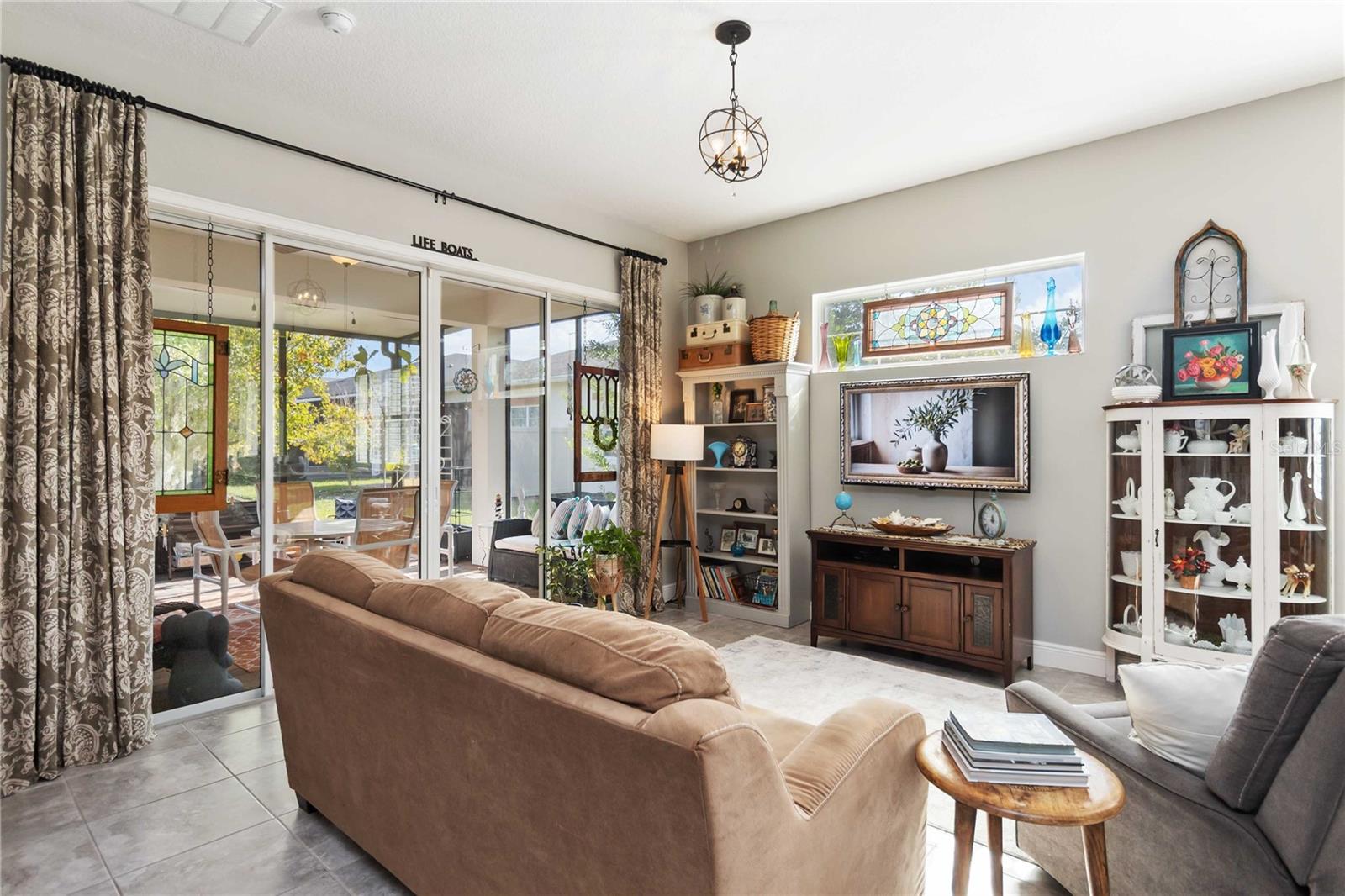 Image 11 of 57 For 2463 Datura Loop