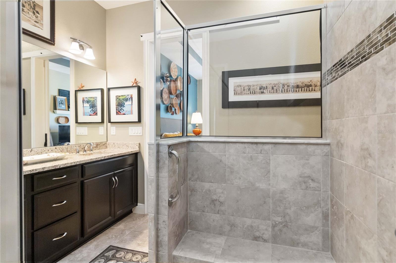 Image 24 of 57 For 2463 Datura Loop