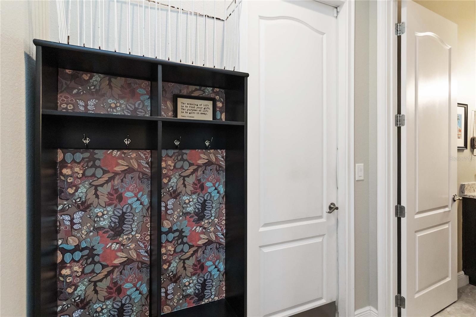 Image 33 of 57 For 2463 Datura Loop