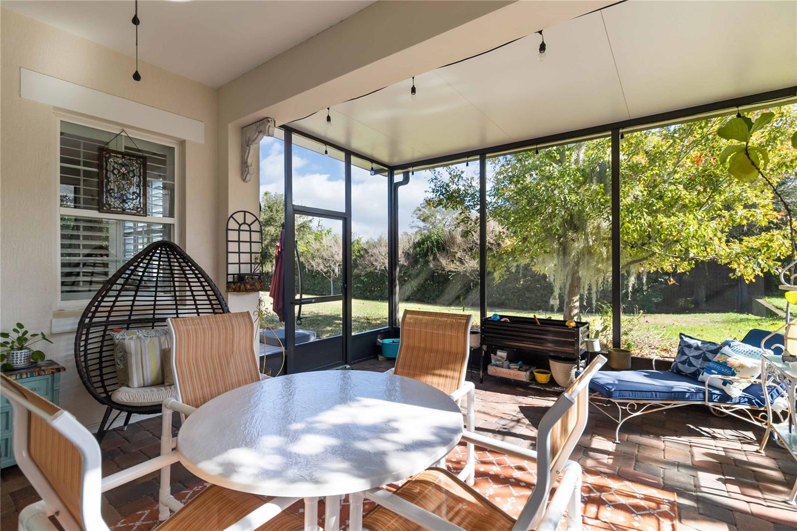 Image 37 of 57 For 2463 Datura Loop