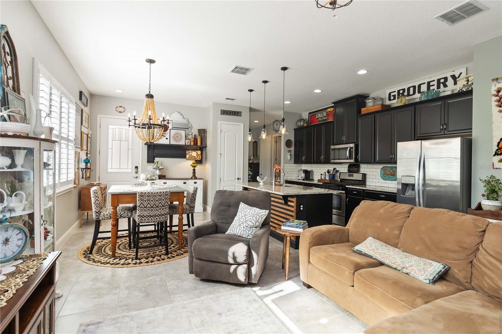 Image 7 of 57 For 2463 Datura Loop