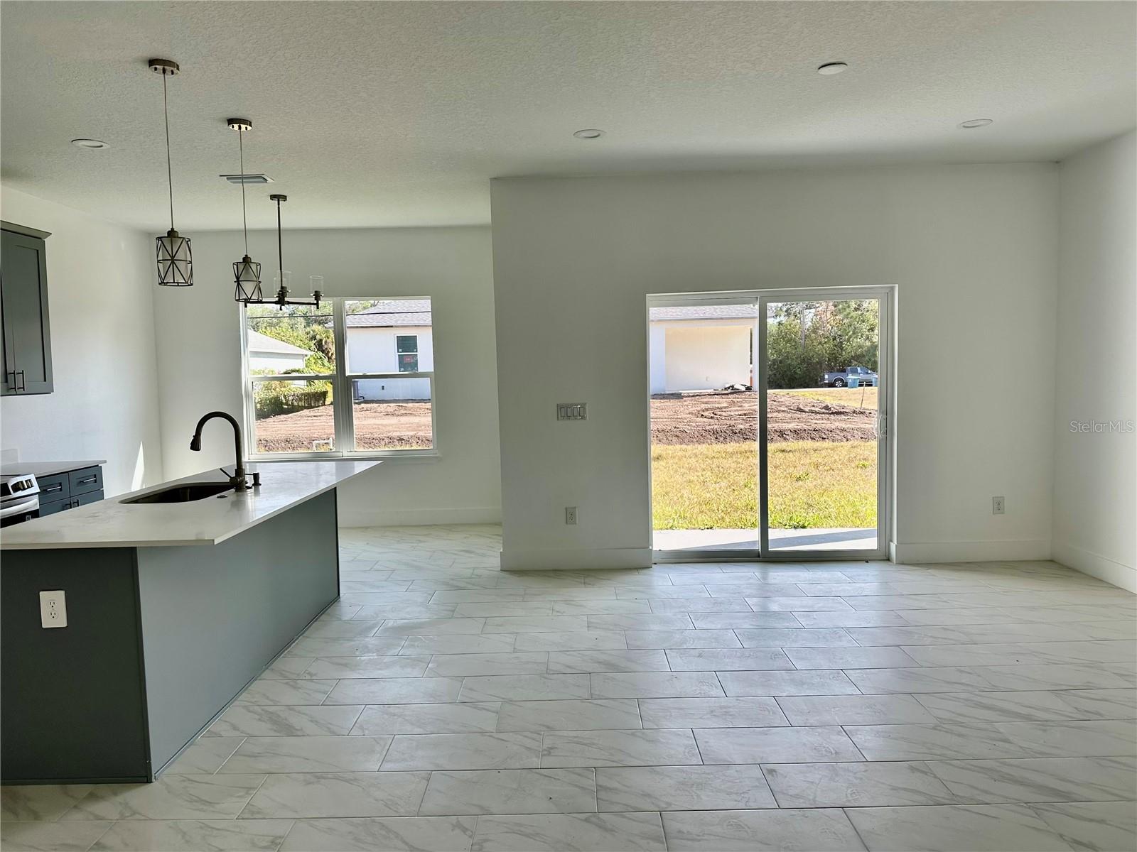 Image 5 of 14 For 3159 Lowry Boulevard Se