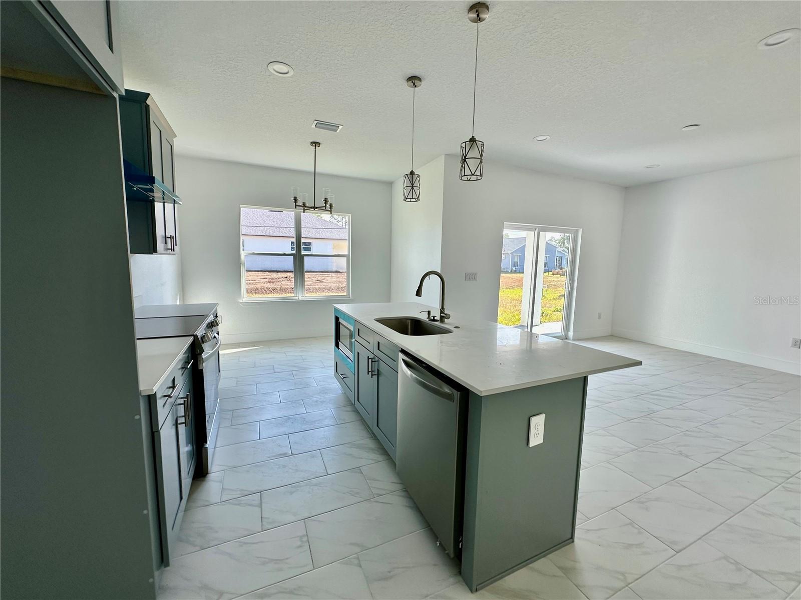 Image 8 of 14 For 3159 Lowry Boulevard Se