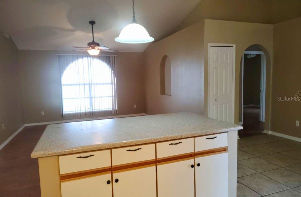 Image 6 of 13 For 326 Hanging Moss Road