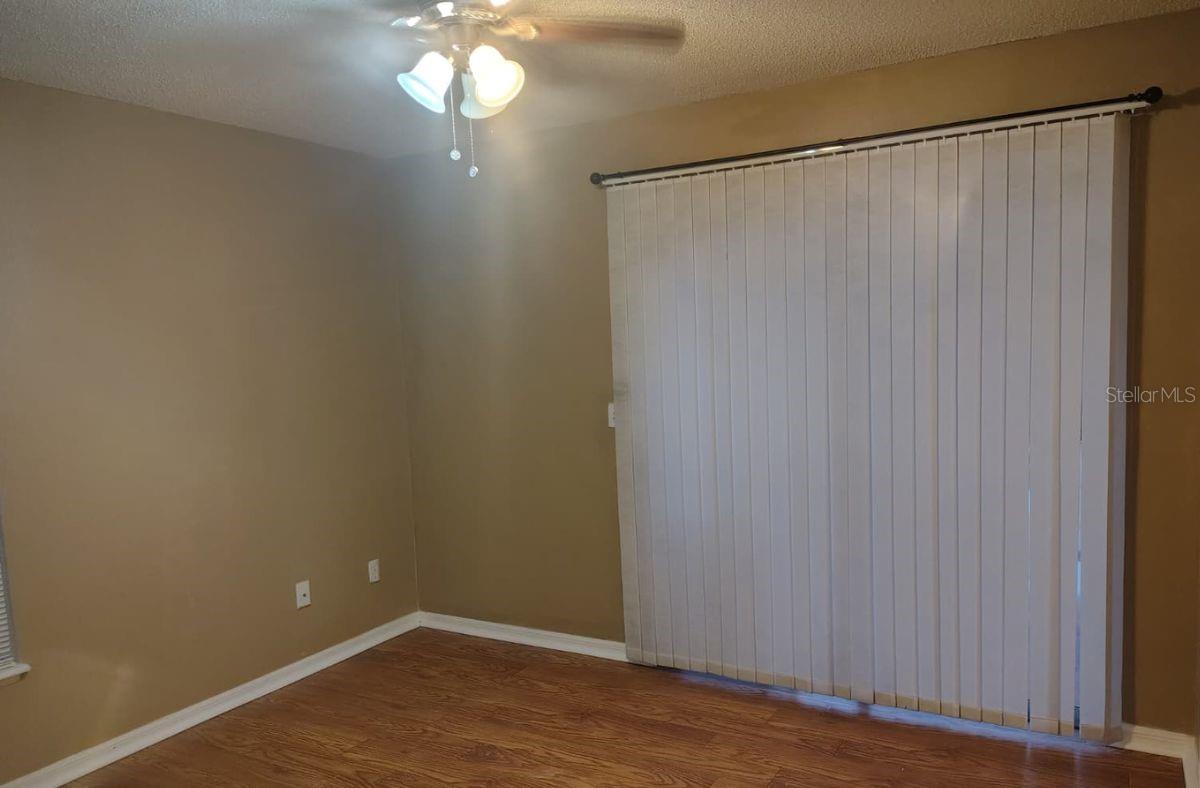 Image 7 of 13 For 326 Hanging Moss Road