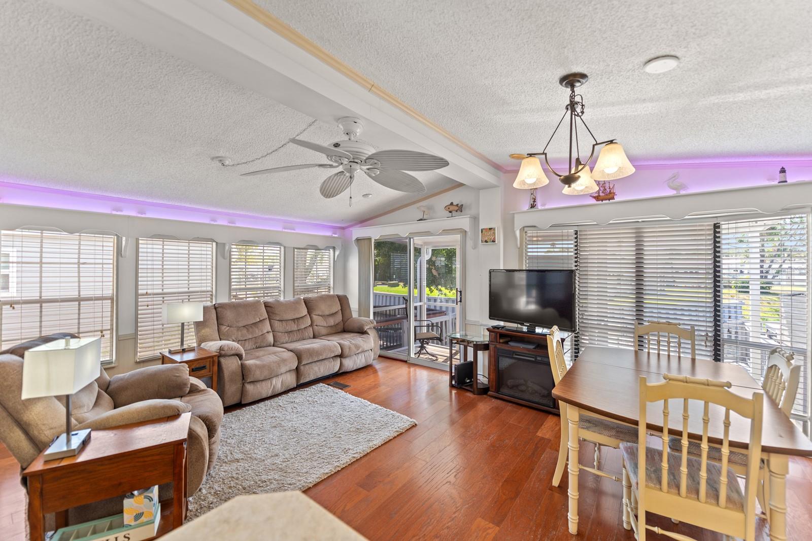 Image 9 of 28 For 9000 U.s. Highway 192  444