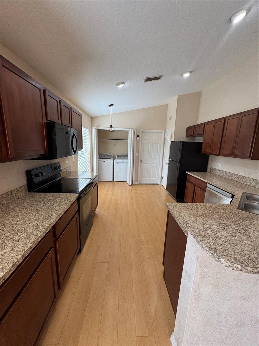 Image 12 of 28 For 4562 Turner Oaks Drive