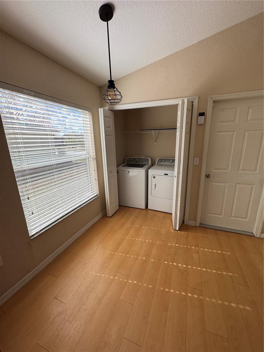 Image 8 of 28 For 4562 Turner Oaks Drive