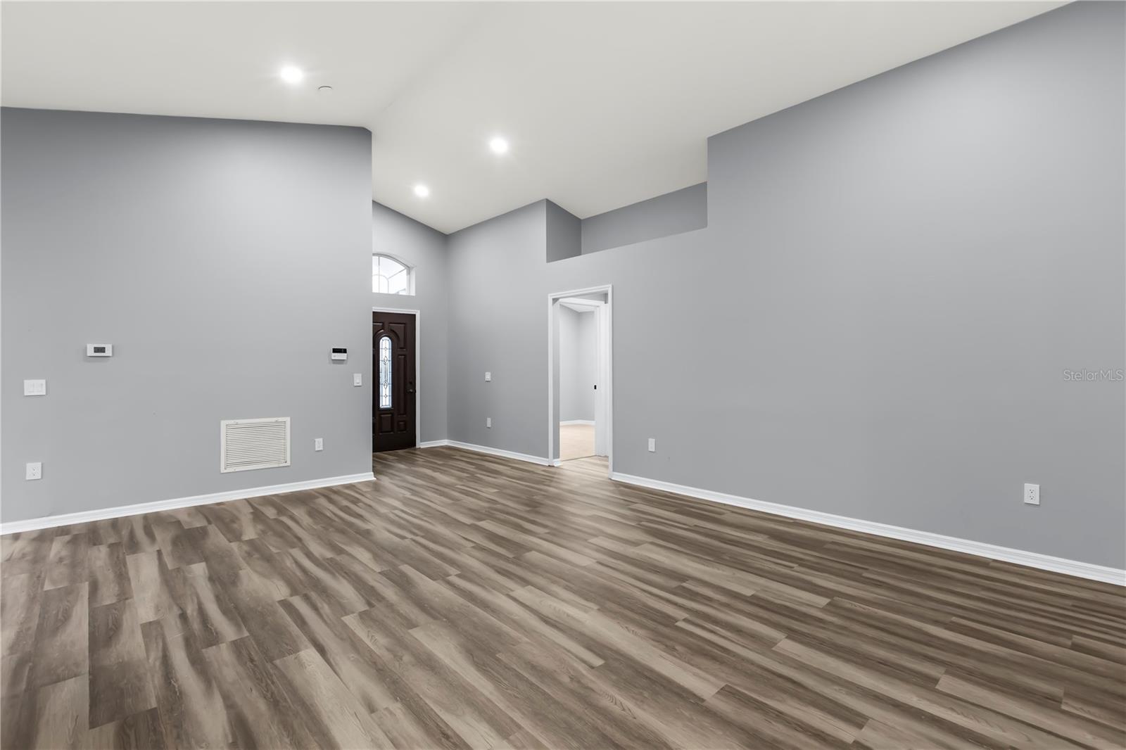 Image 20 of 30 For 460 Martigues Drive