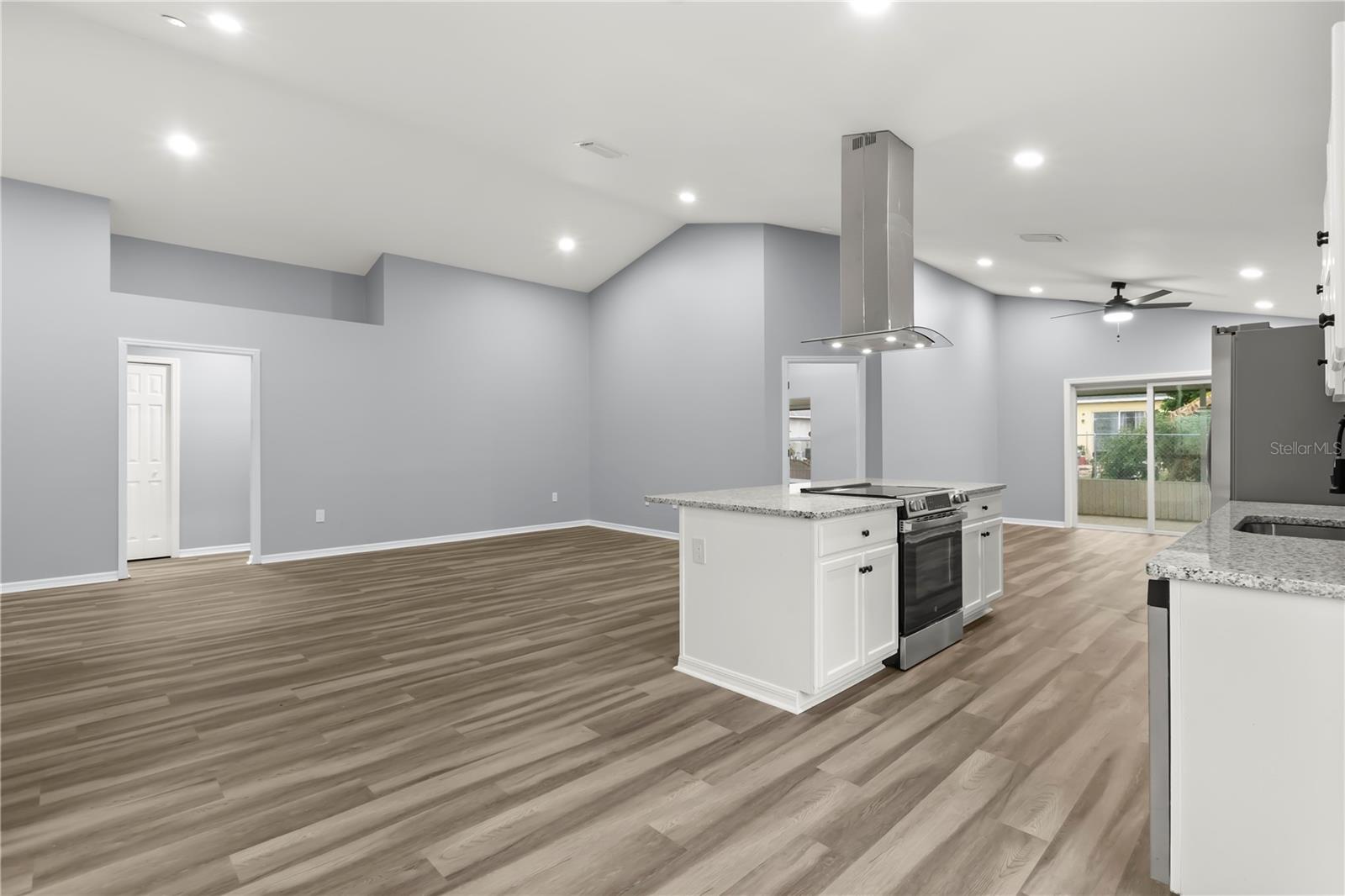 Image 5 of 30 For 460 Martigues Drive