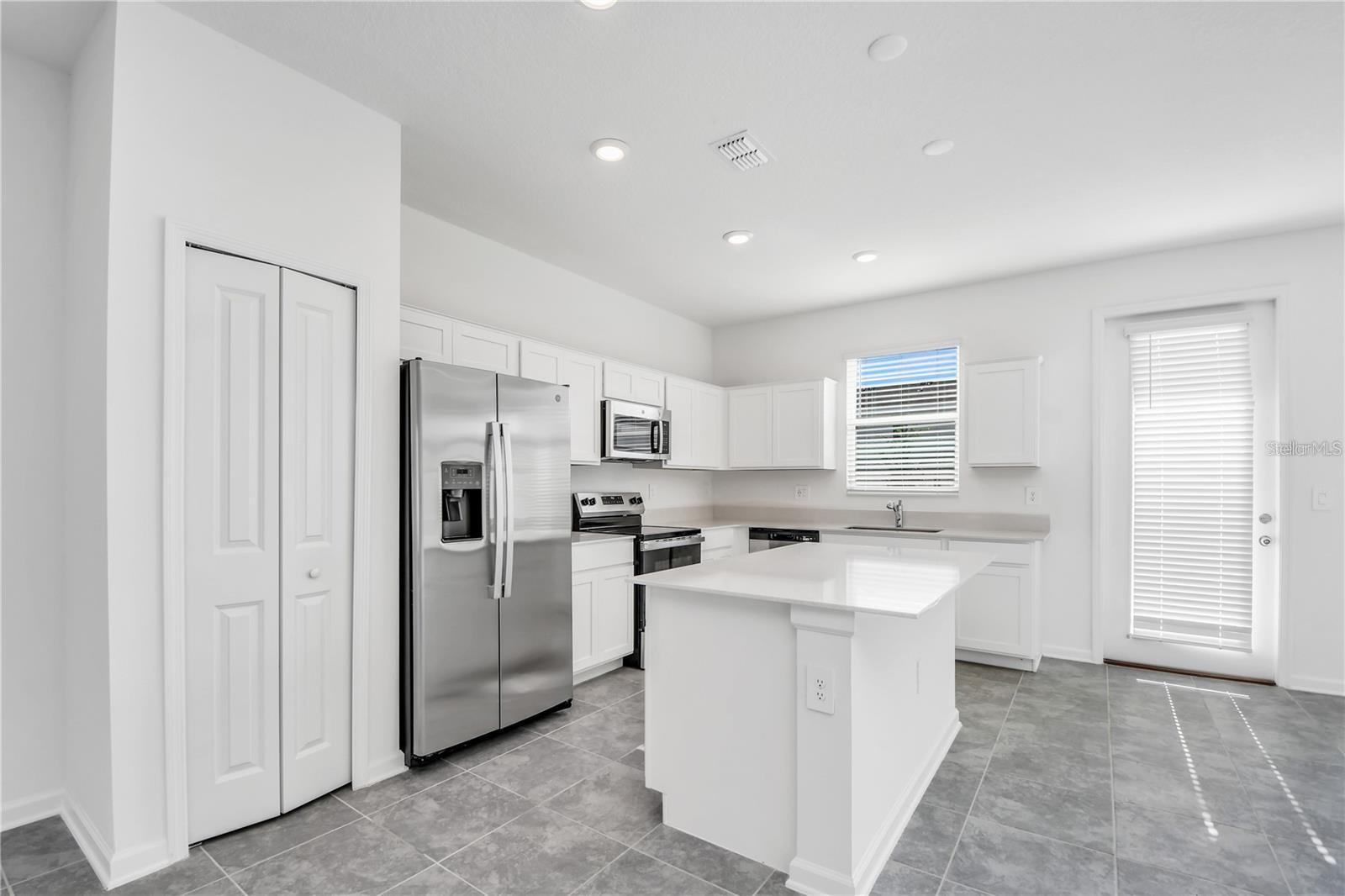 Image 4 of 19 For 121 Bogey Drive