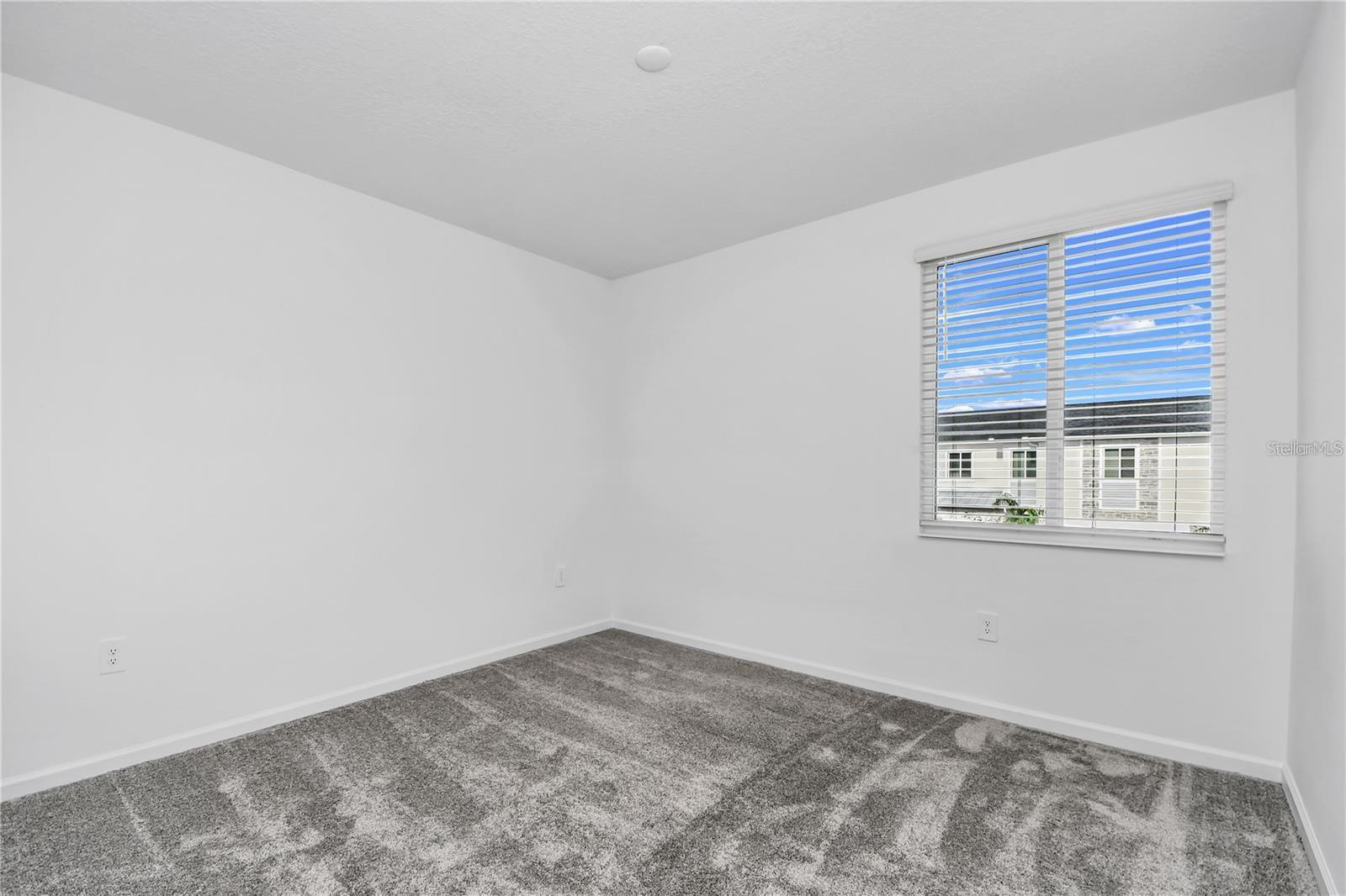 Image 7 of 19 For 121 Bogey Drive