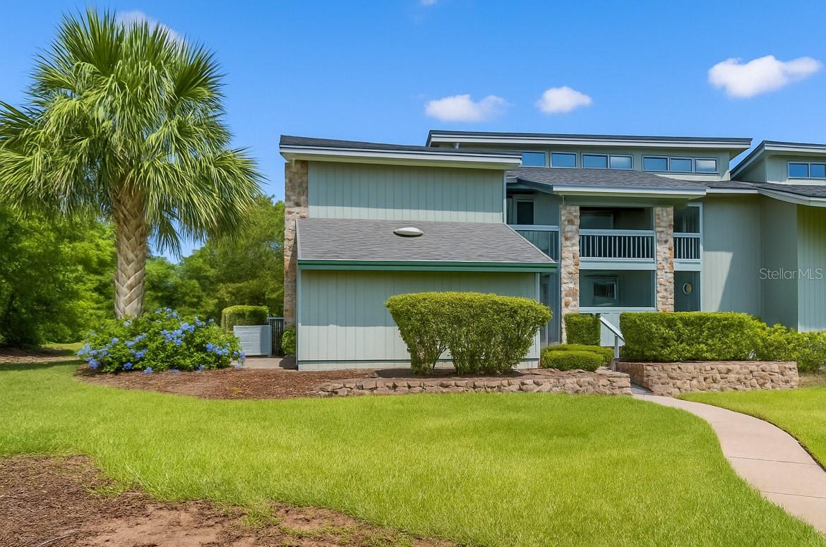 Image 2 of 13 For 806 Pinewood Court 3135-6