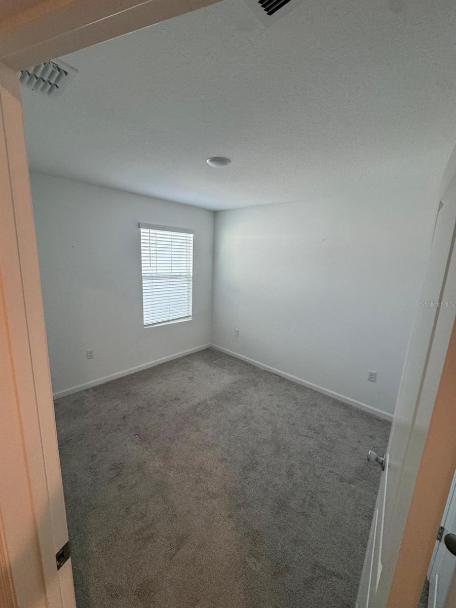 Image 6 of 9 For 950 Spring Palms Loop