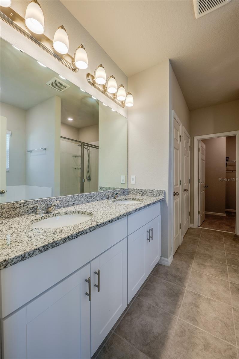 Image 27 of 81 For 2912 Meleto Boulevard