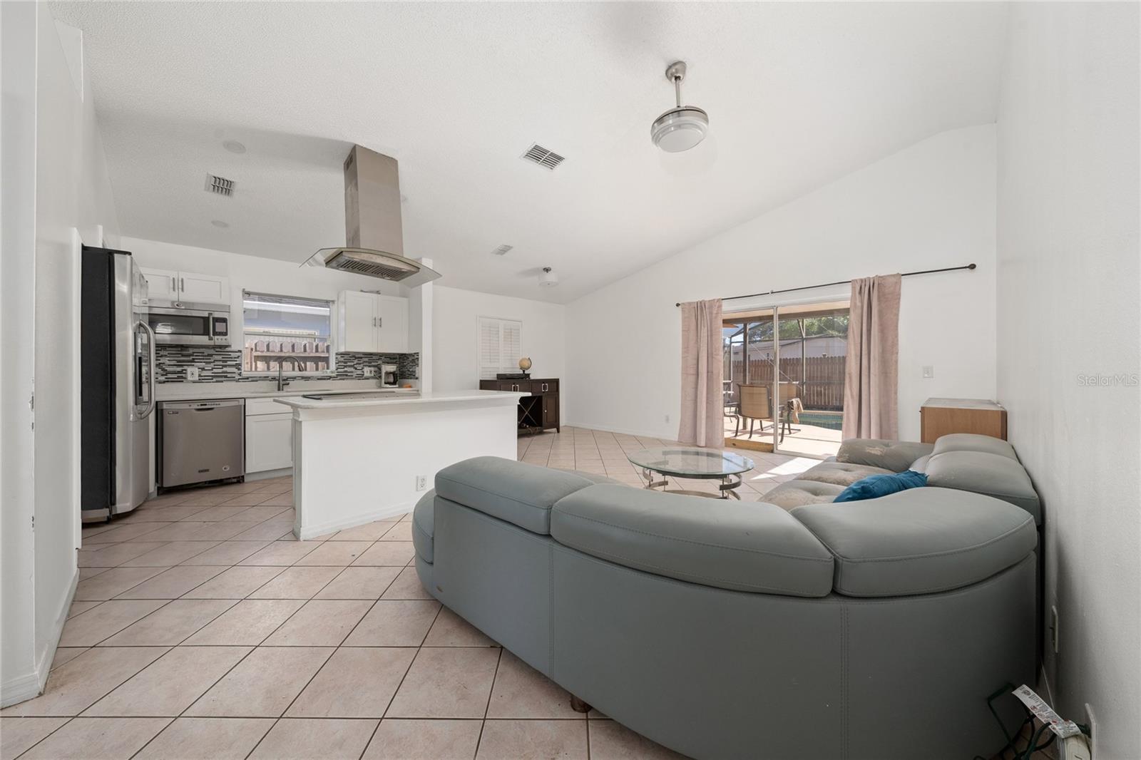 Image 8 of 22 For 2044 Donegan Place