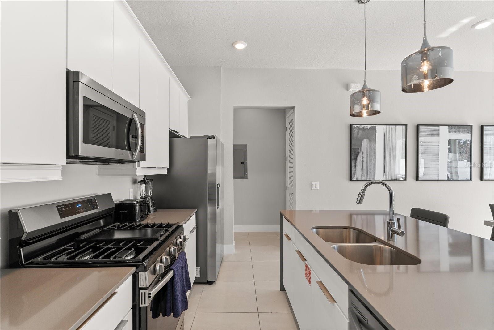 Image 9 of 28 For 7760 Sandy Ridge Drive 102