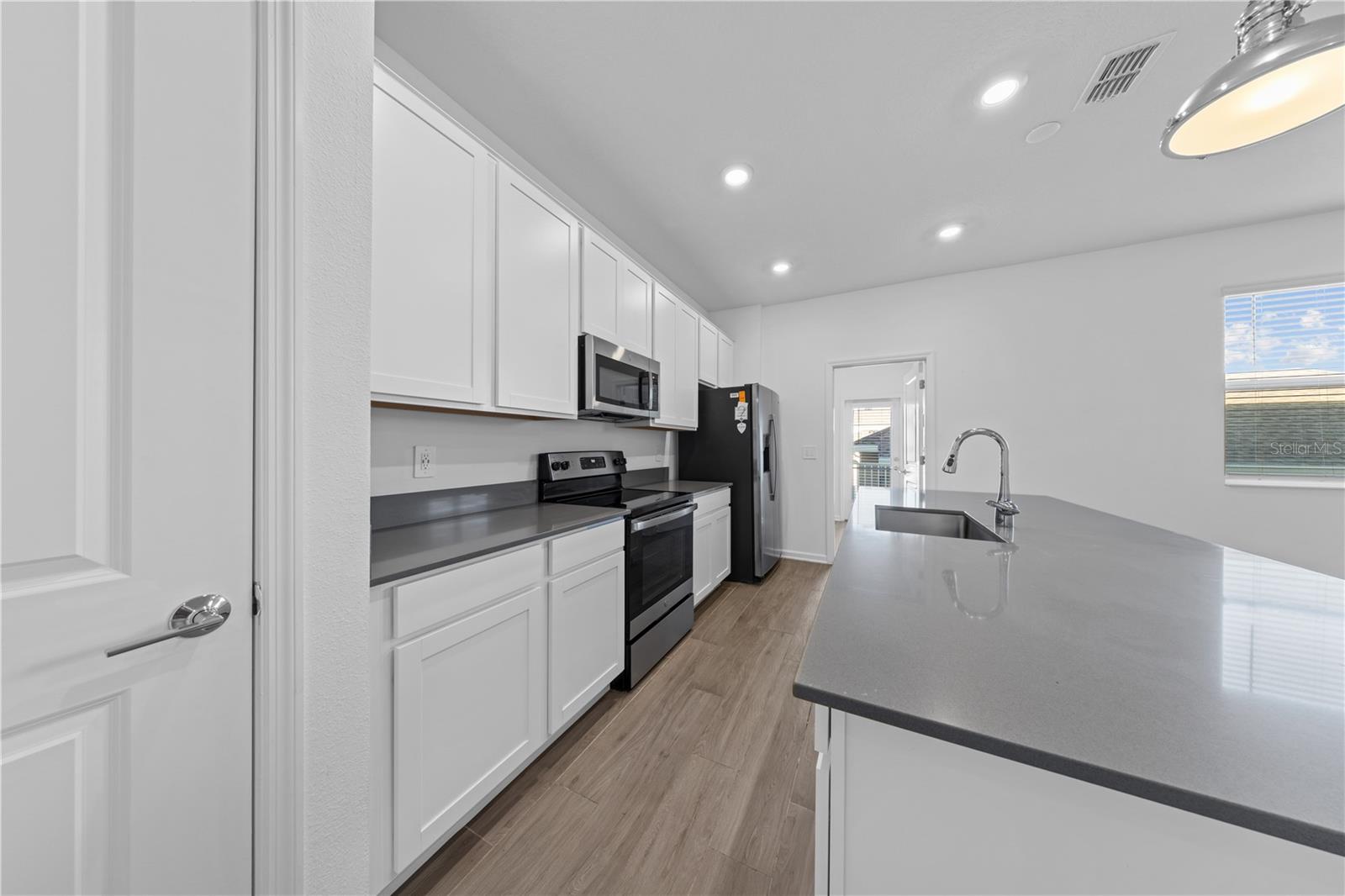 Image 30 of 53 For 15633 Water Spring Boulevard