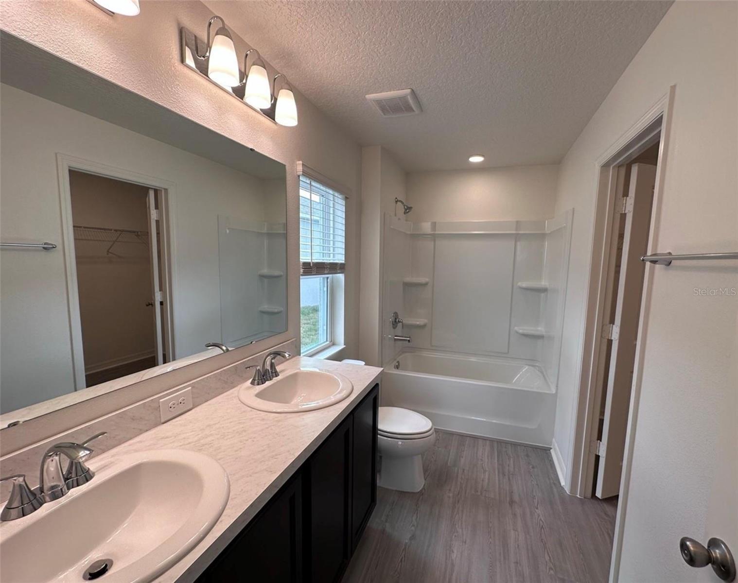 Image 7 of 11 For 9081 Oscraft Drive