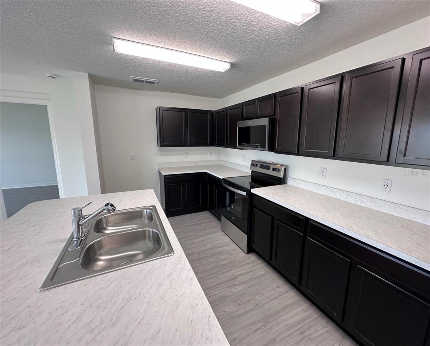 Image 9 of 11 For 9081 Oscraft Drive