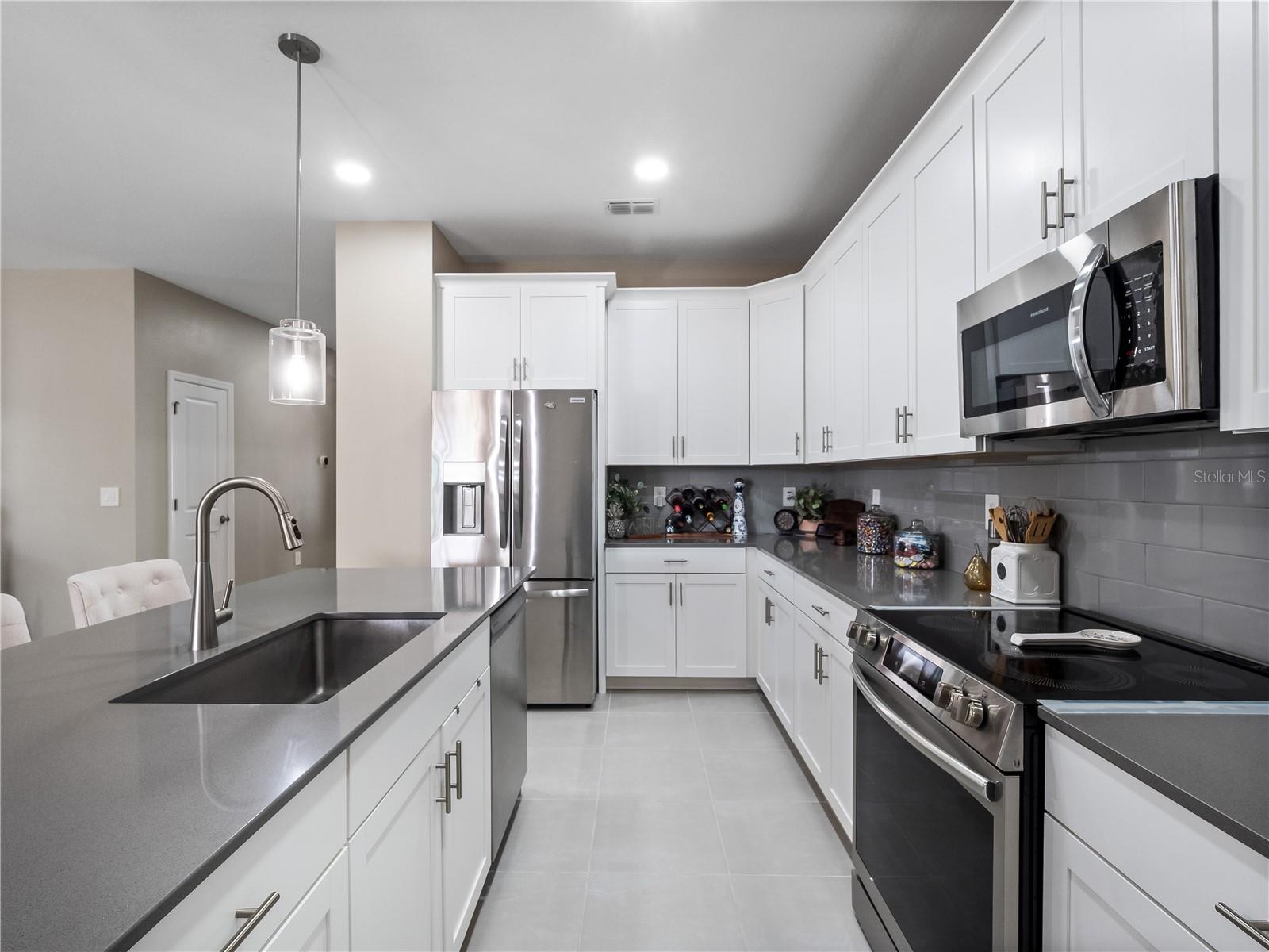 Image 12 of 36 For 4531 Hillingdam Road